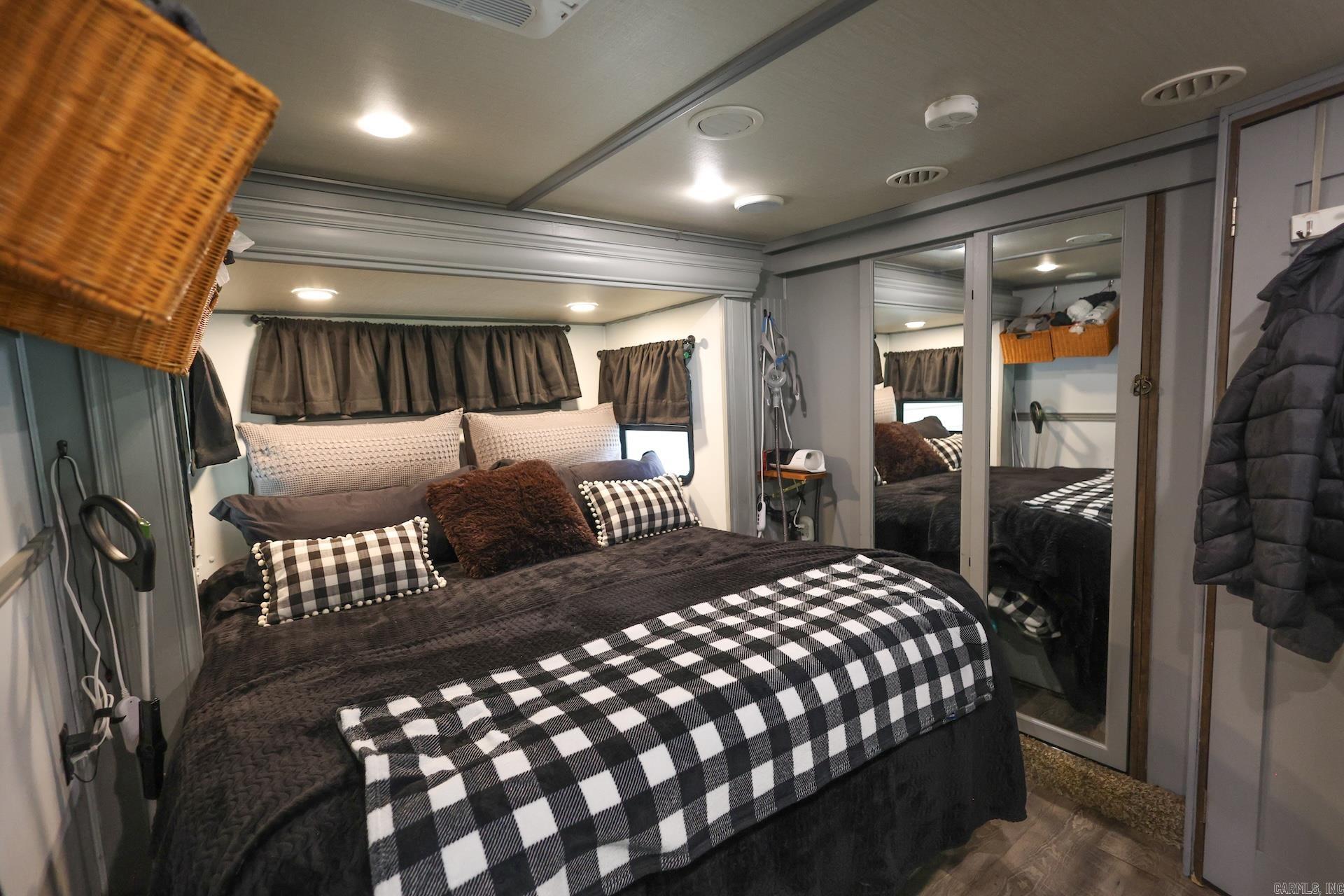 9 Bear Creek  Amity, AR