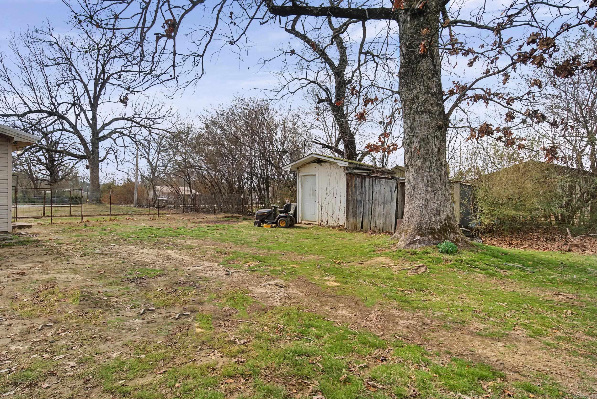 107 S West St.  Letona, AR