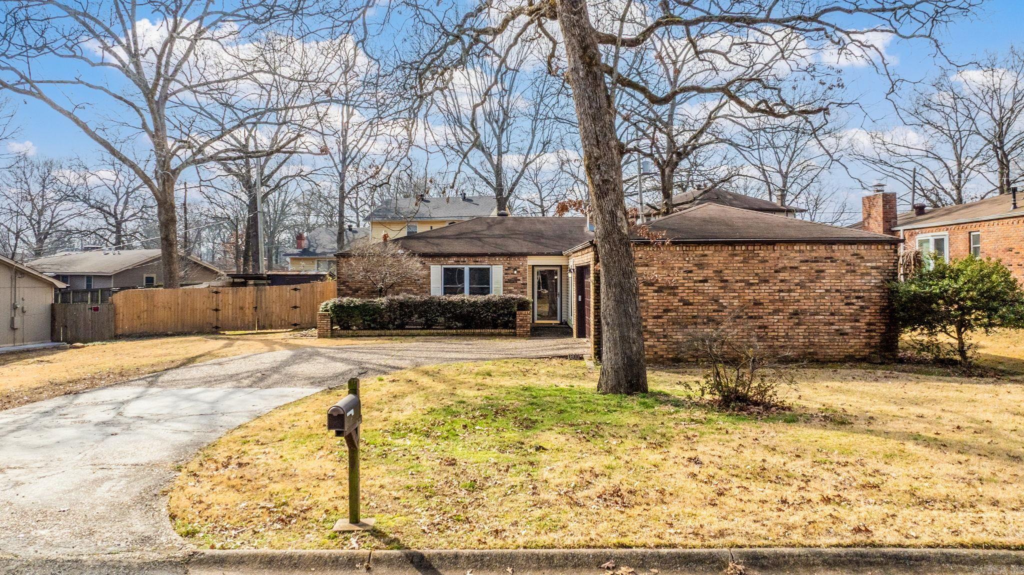1708 War Eagle  North Little Rock, AR