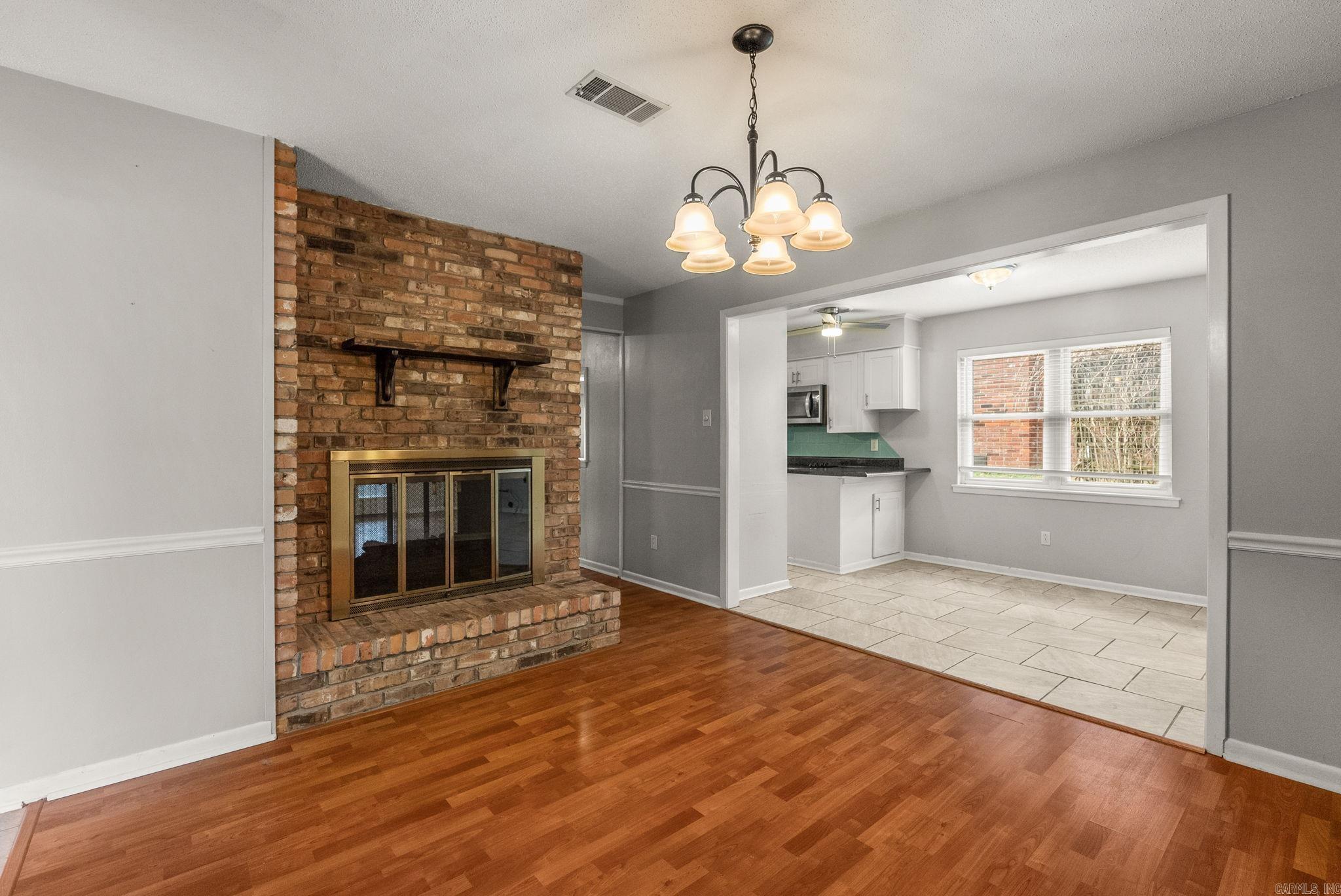 1708 War Eagle  North Little Rock, AR