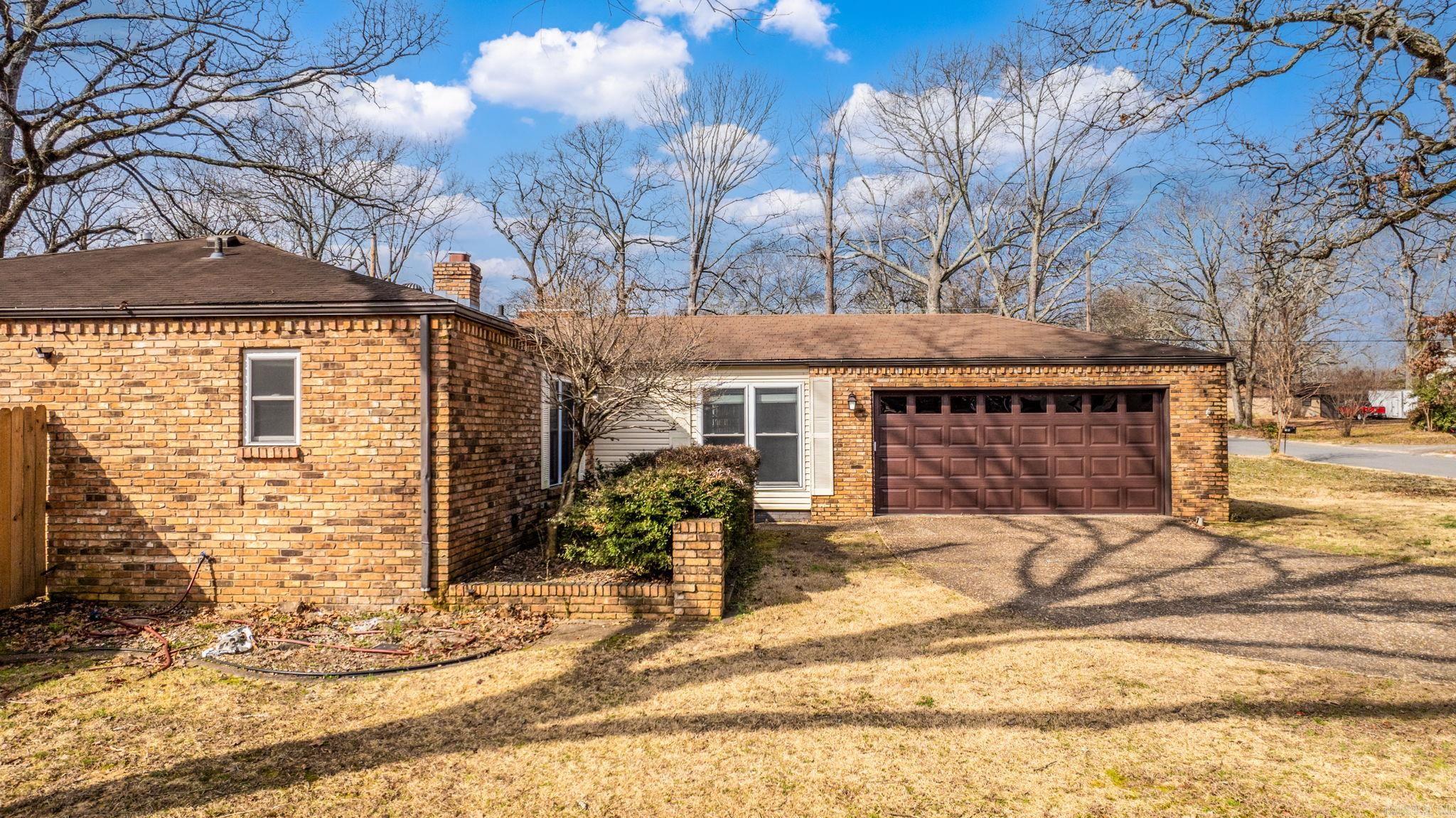 1708 War Eagle  North Little Rock, AR