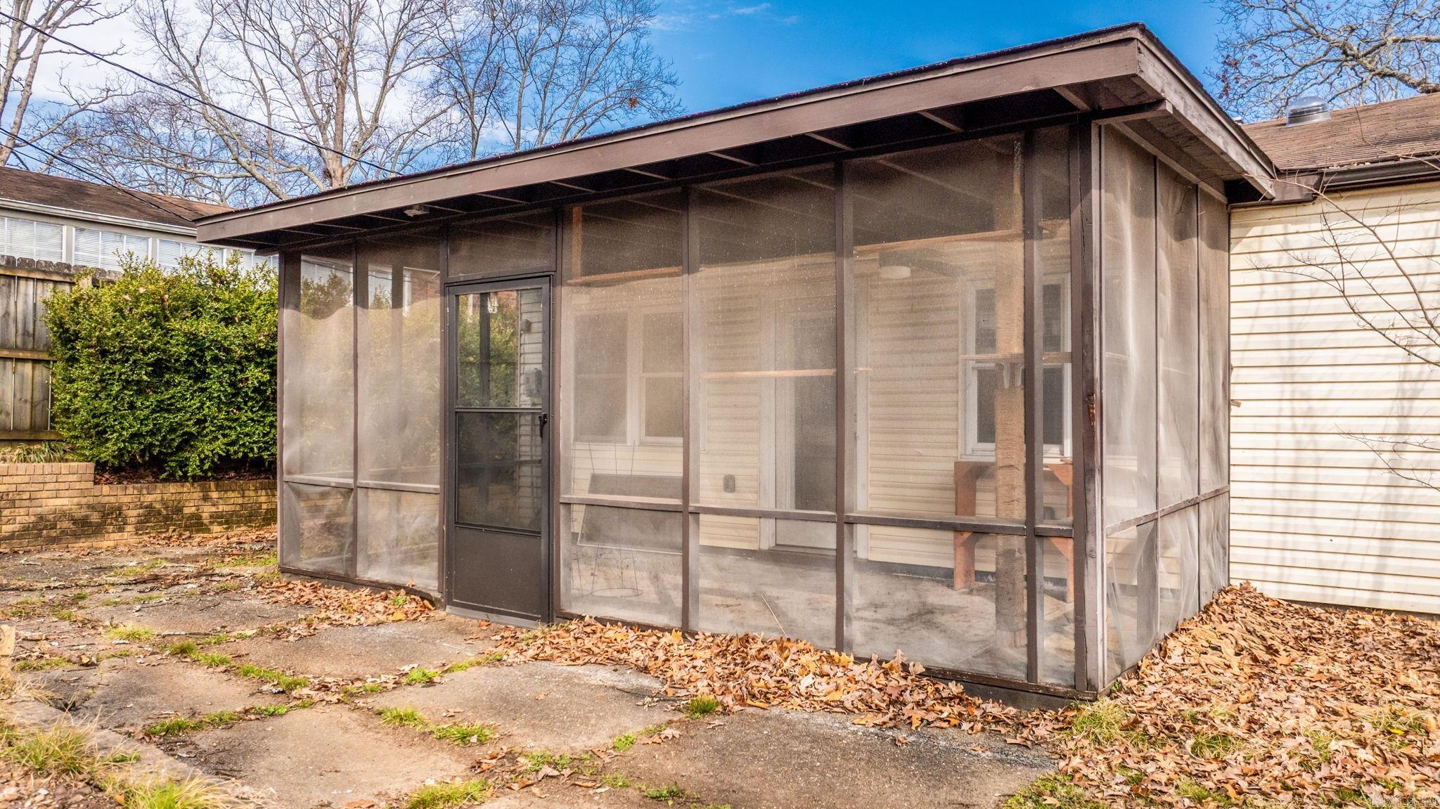 1708 War Eagle  North Little Rock, AR