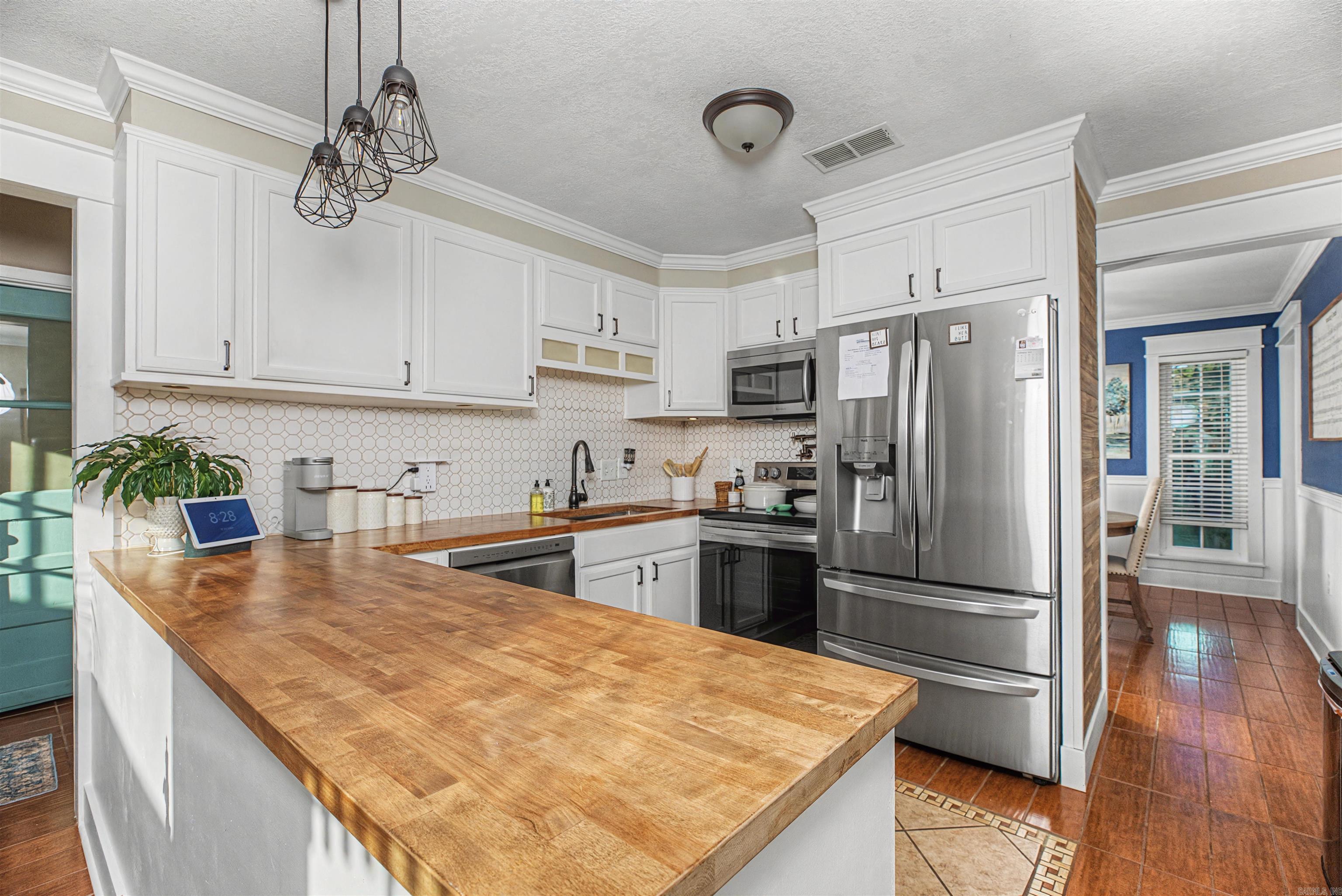 2204 Meadow Pond  White Hall, AR