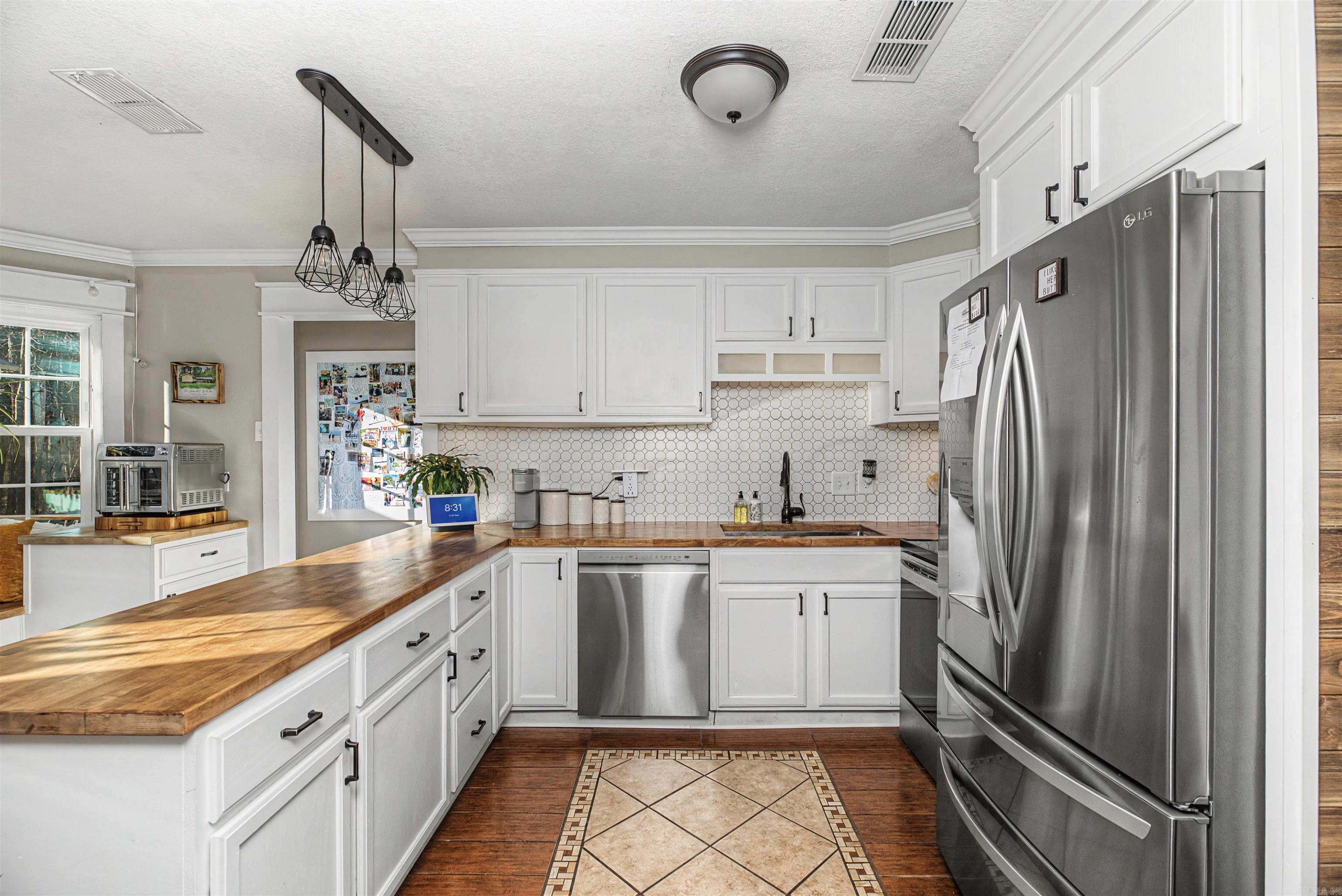 2204 Meadow Pond  White Hall, AR