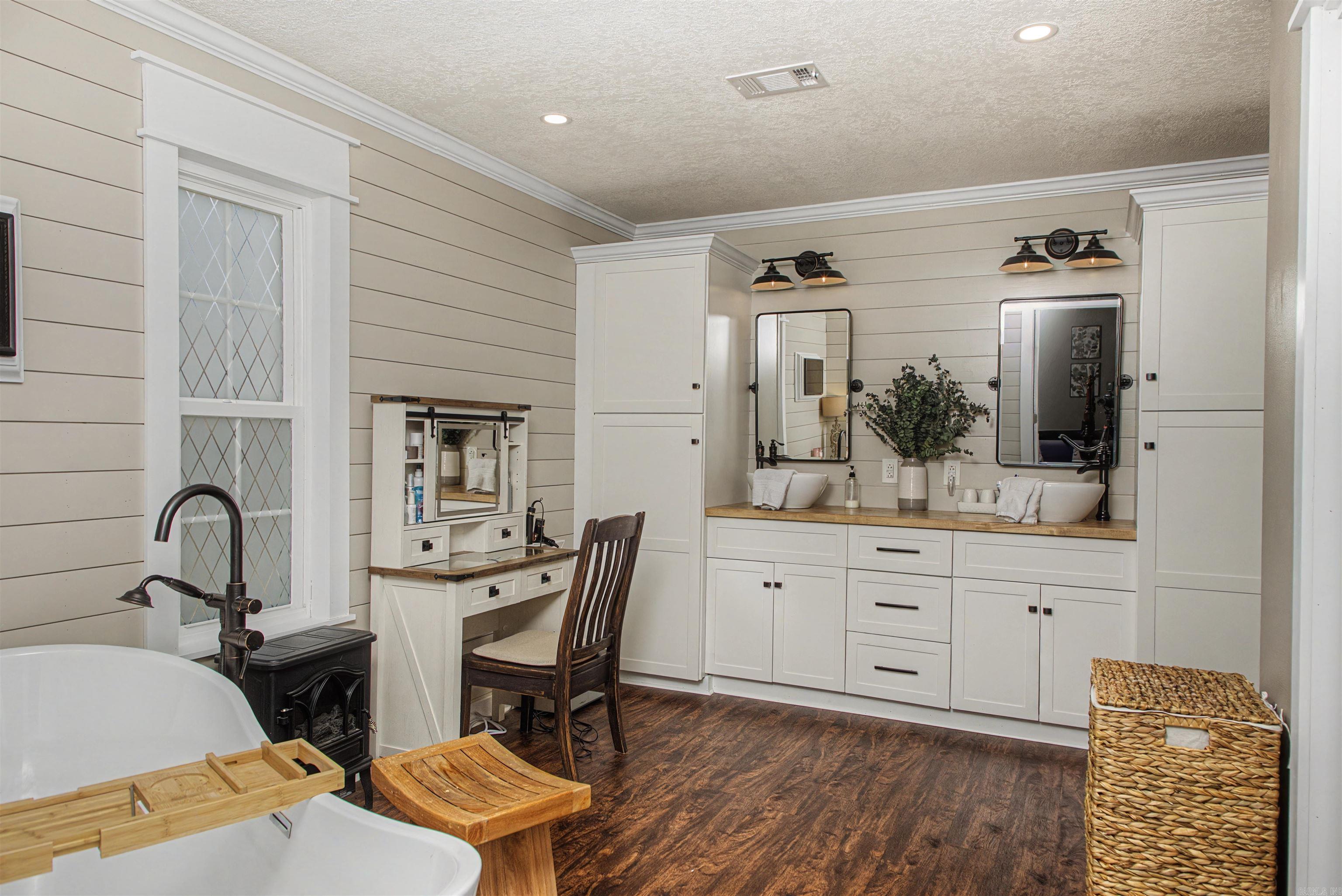 2204 Meadow Pond  White Hall, AR