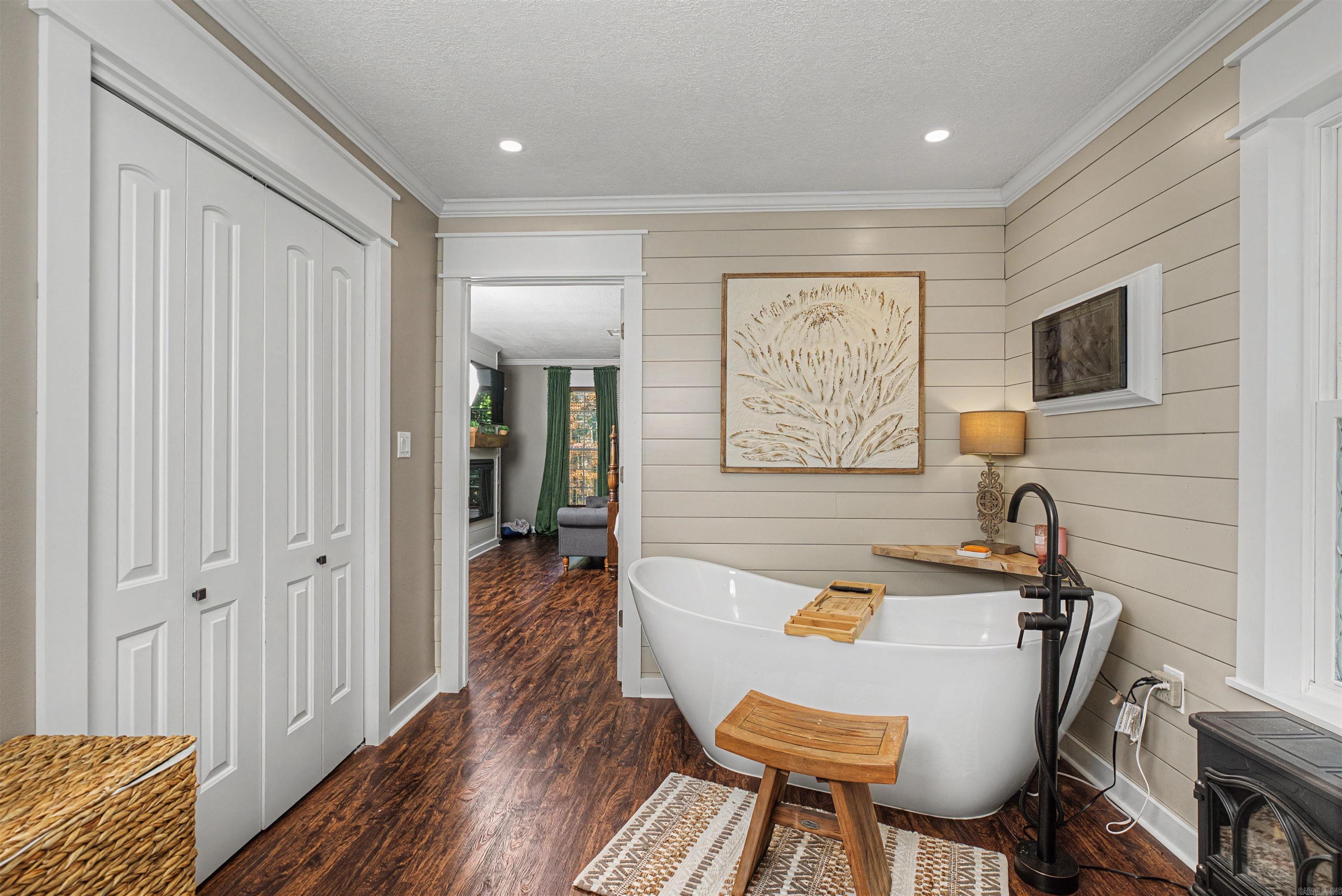 2204 Meadow Pond  White Hall, AR