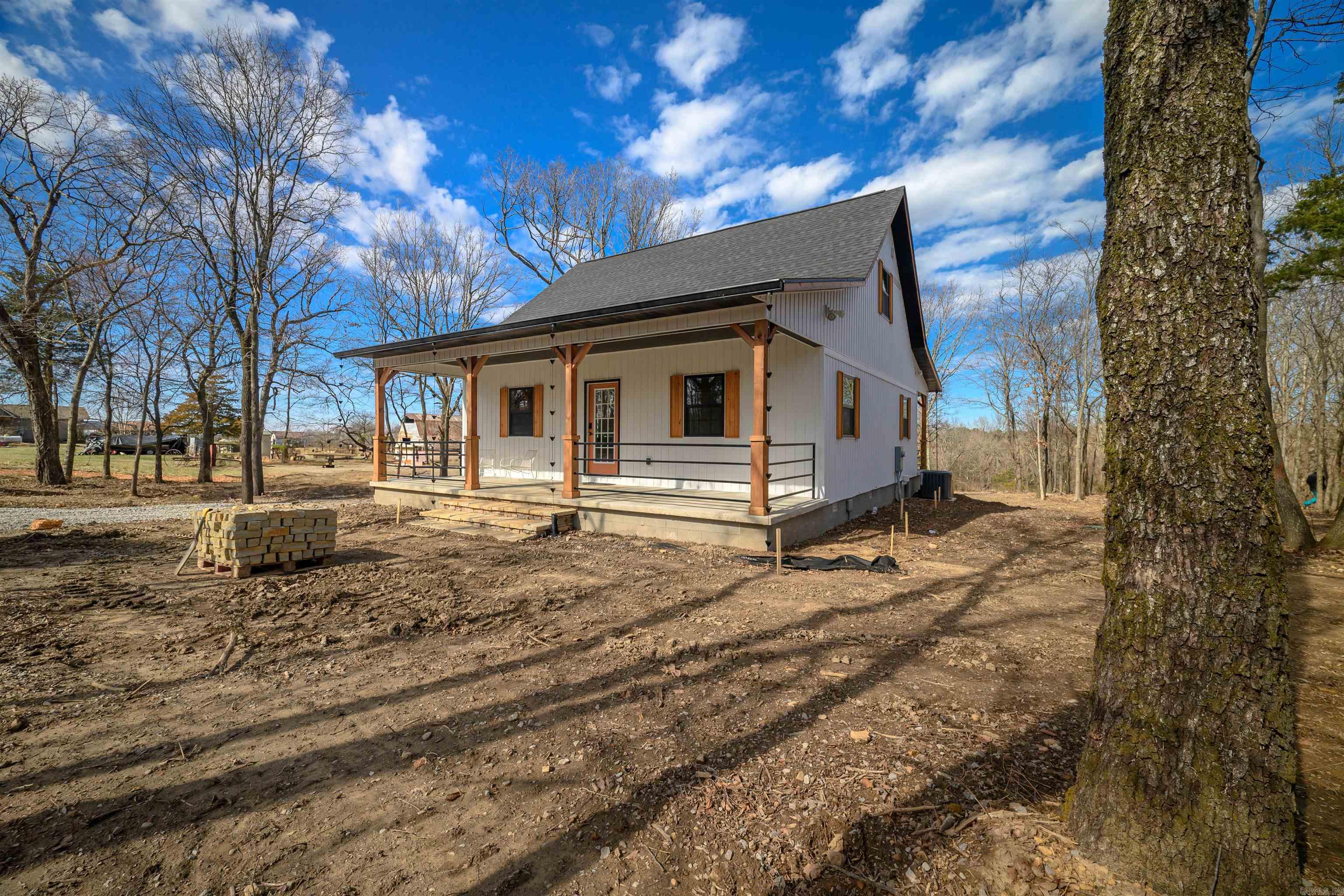 372 County Line  Locust Grove, AR