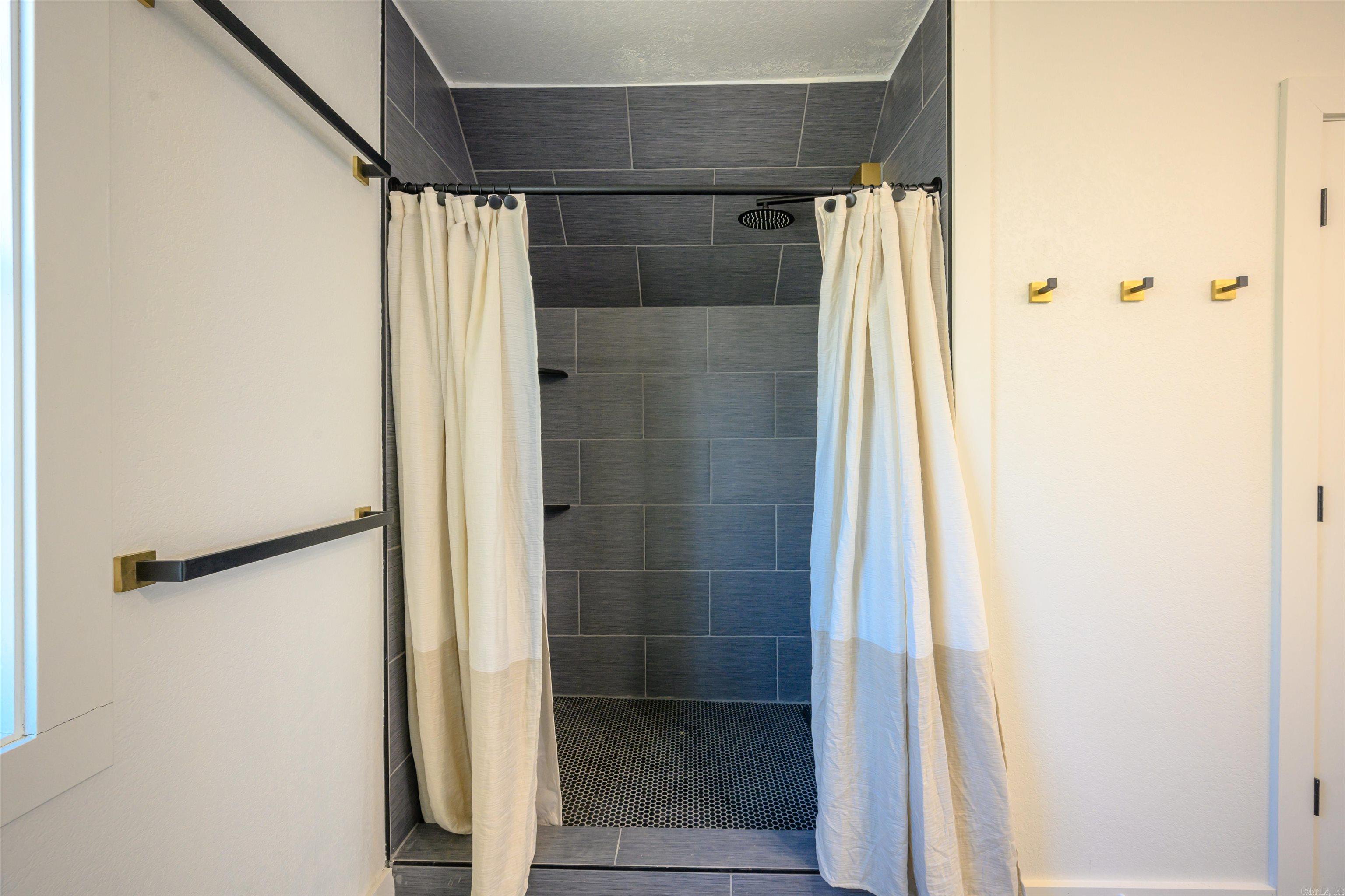 372 County Line  Locust Grove, AR