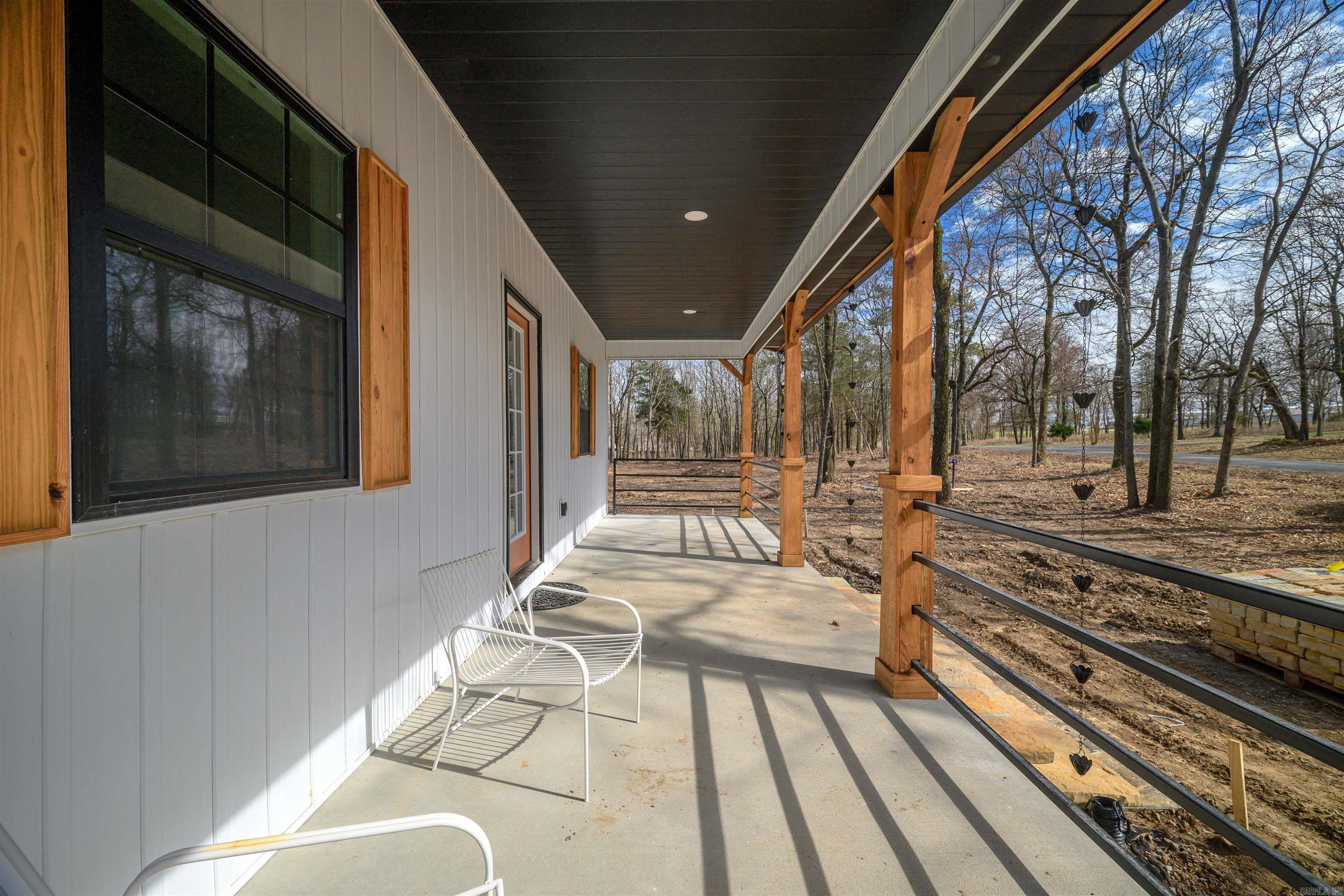 372 County Line  Locust Grove, AR