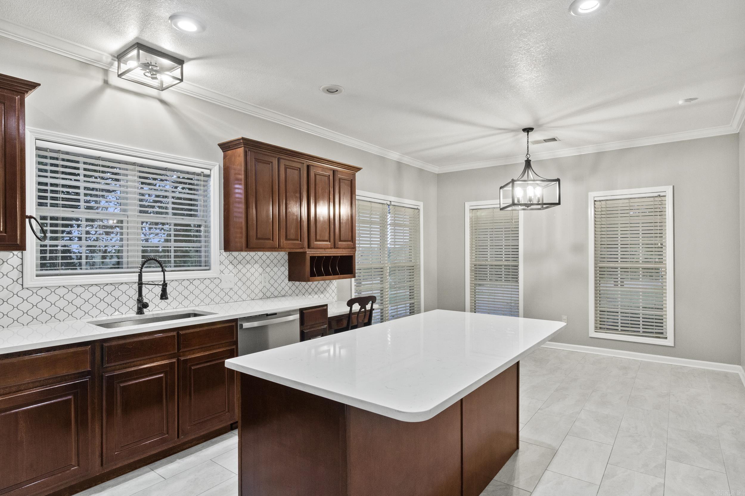 1321 E Martin  Wynne, AR