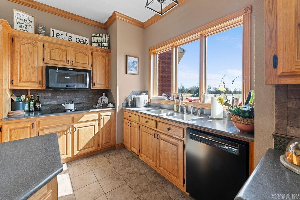 198 Rue  Clinton, AR