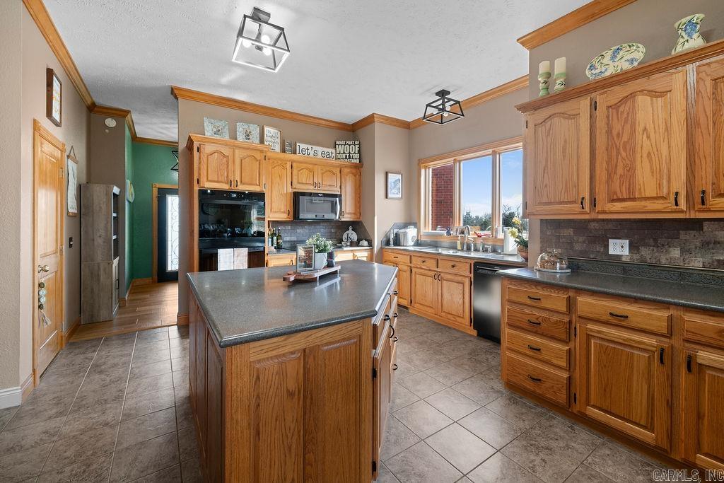 198 Rue  Clinton, AR