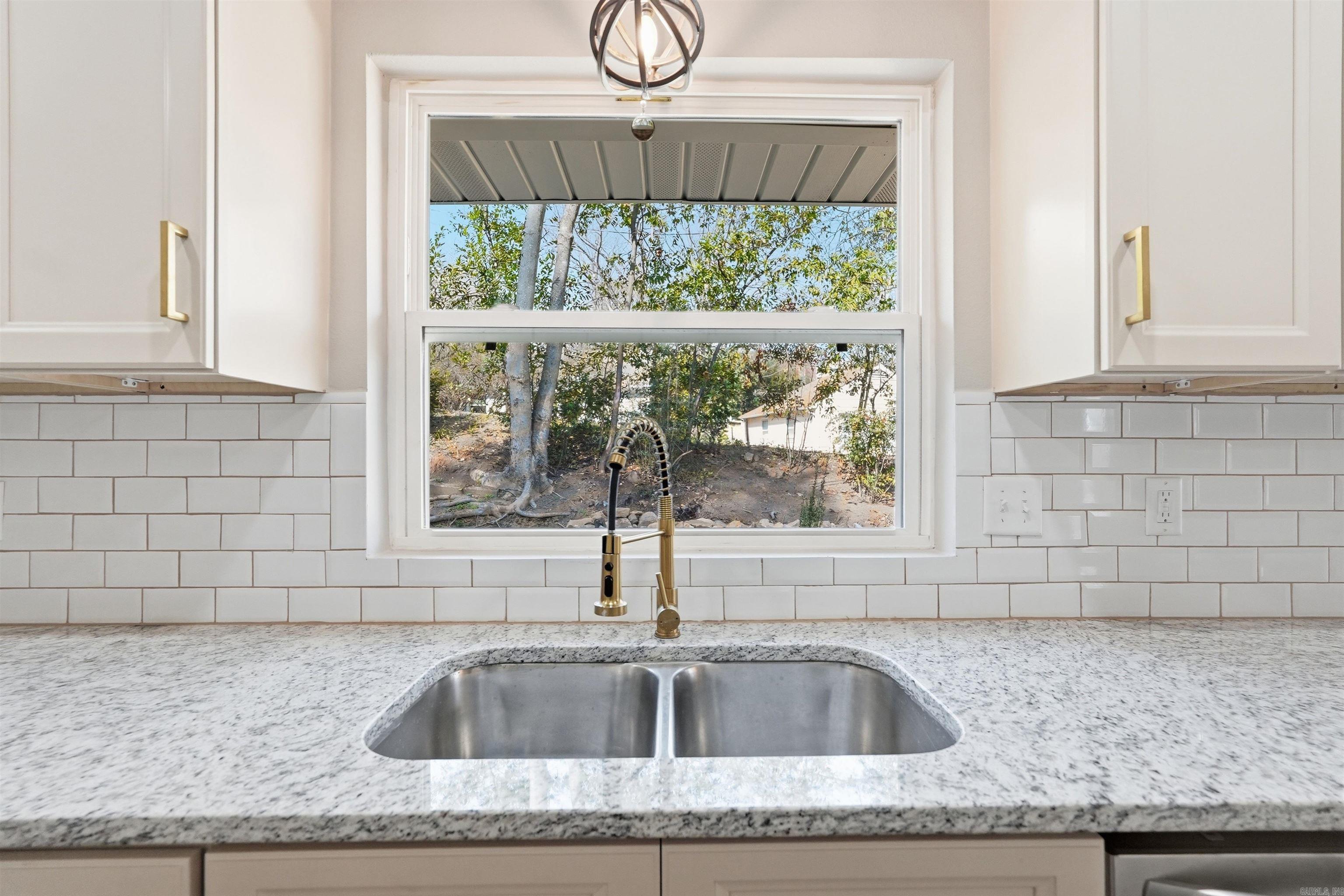 1700 Lilac Circle Little Rock, AR 72202