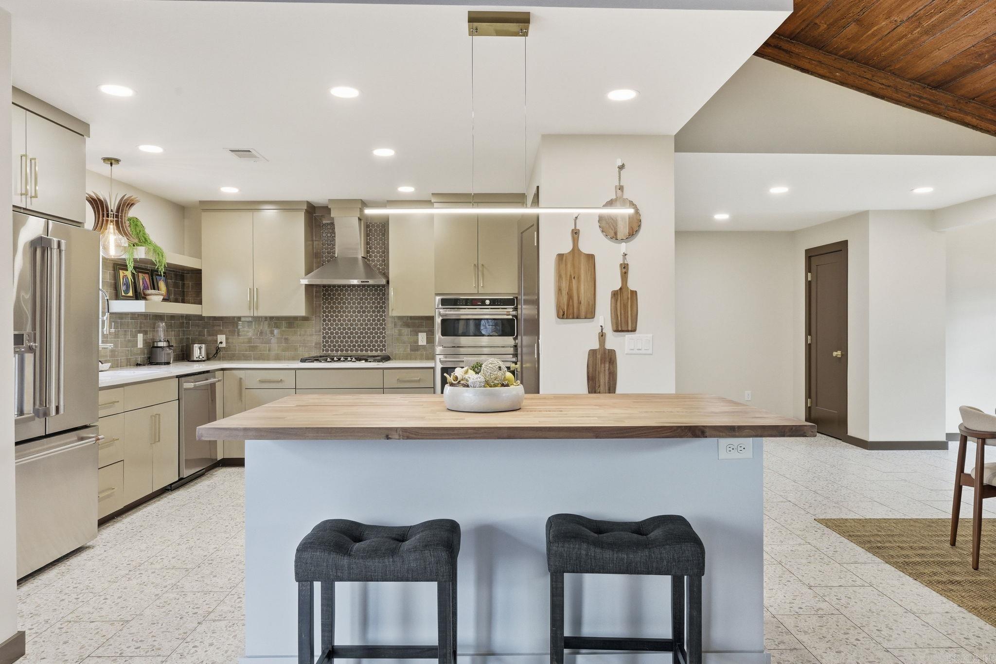 128 Dickson  Little Rock, AR