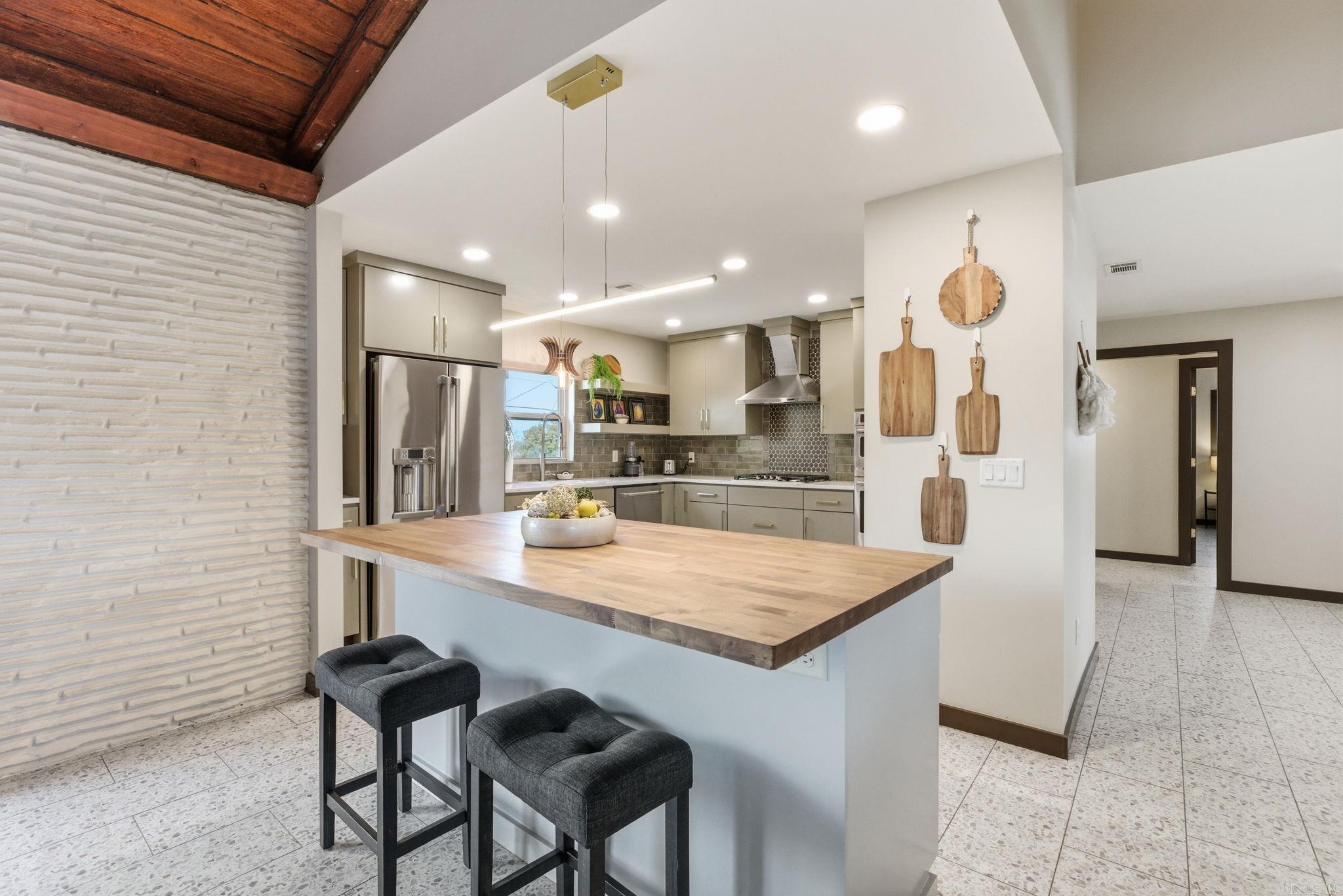 128 Dickson  Little Rock, AR