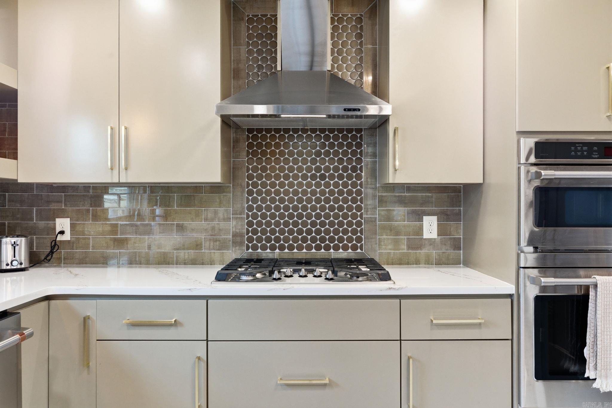 128 Dickson  Little Rock, AR