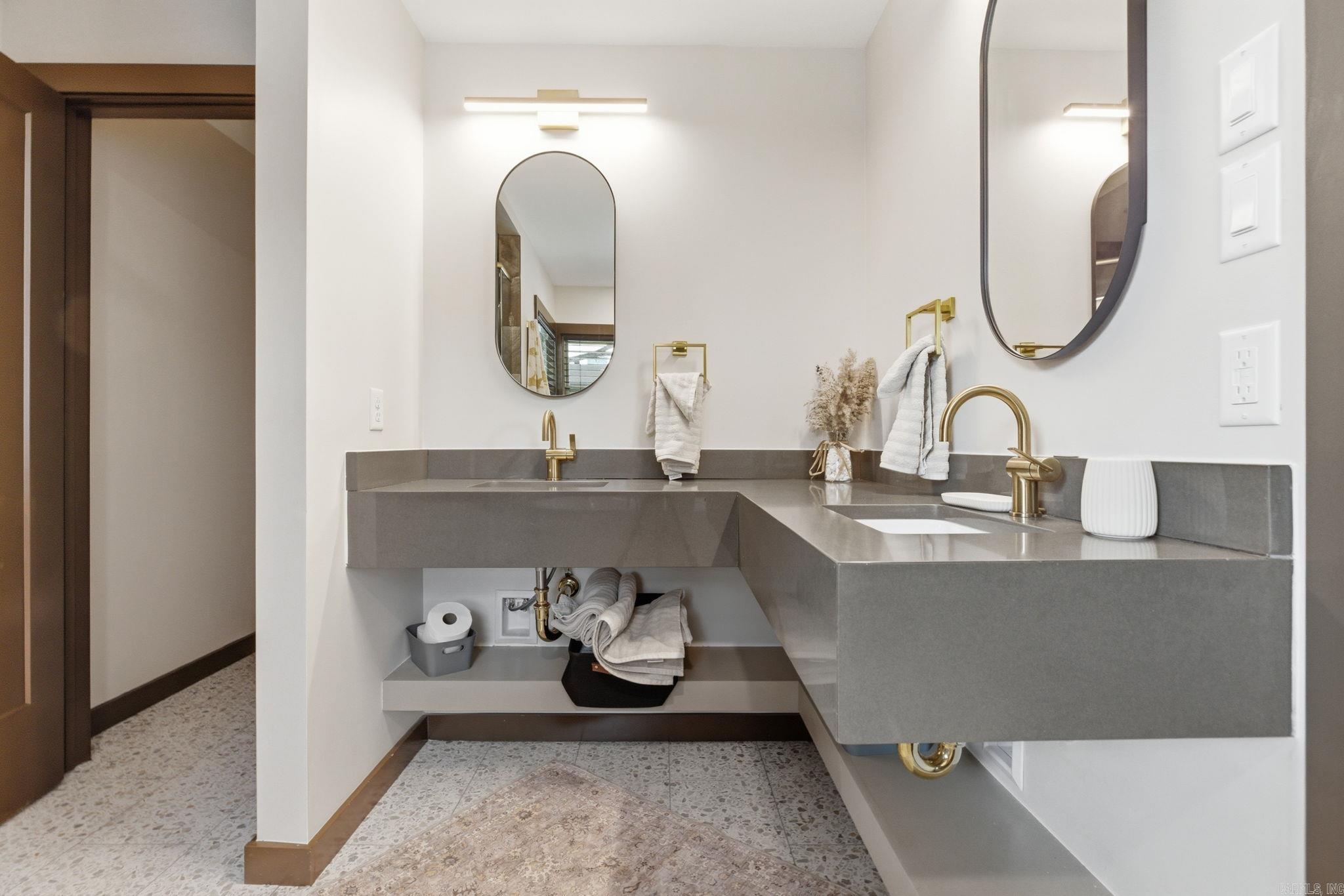 128 Dickson  Little Rock, AR