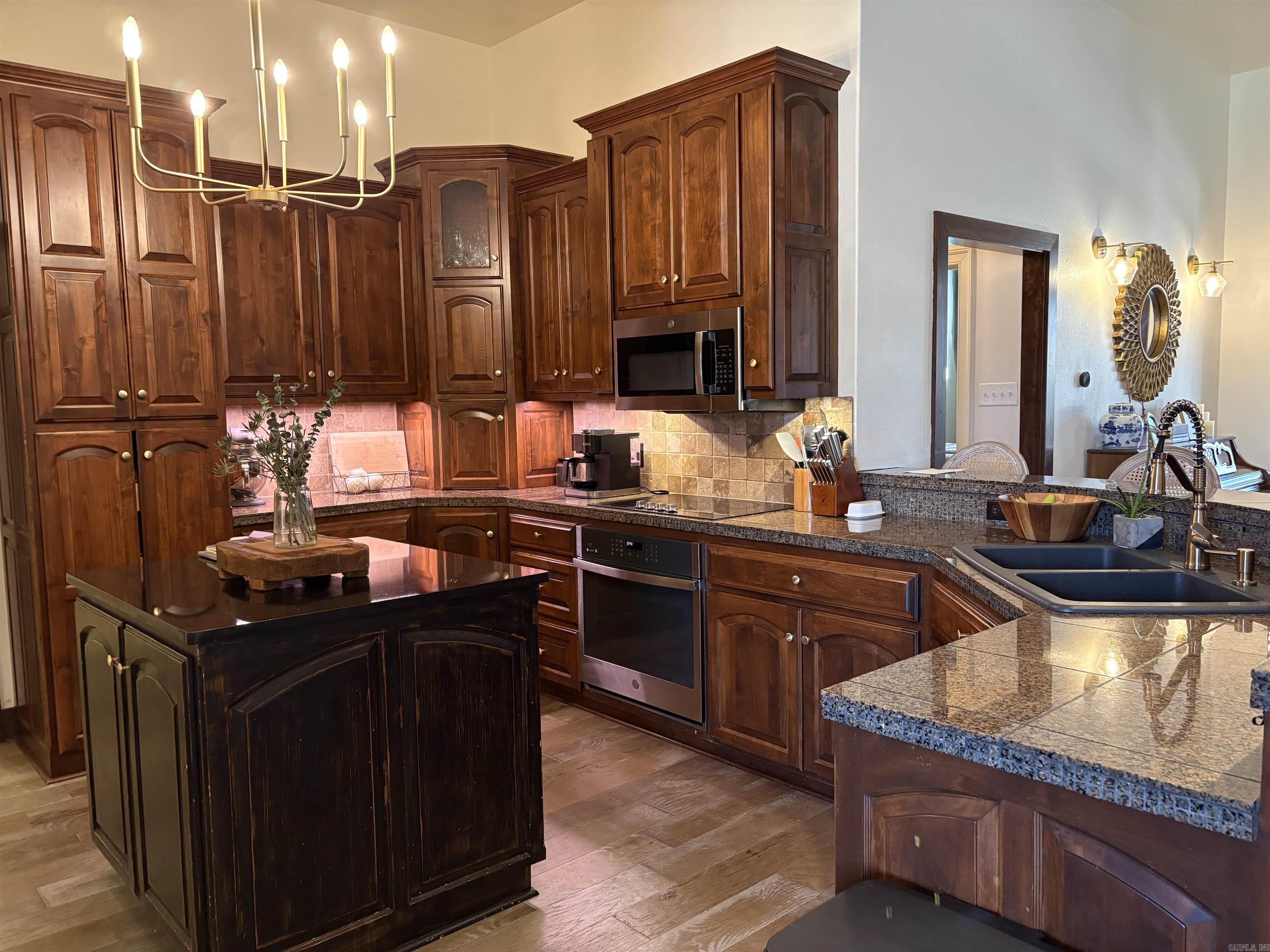 1030 Applewood  Conway, AR