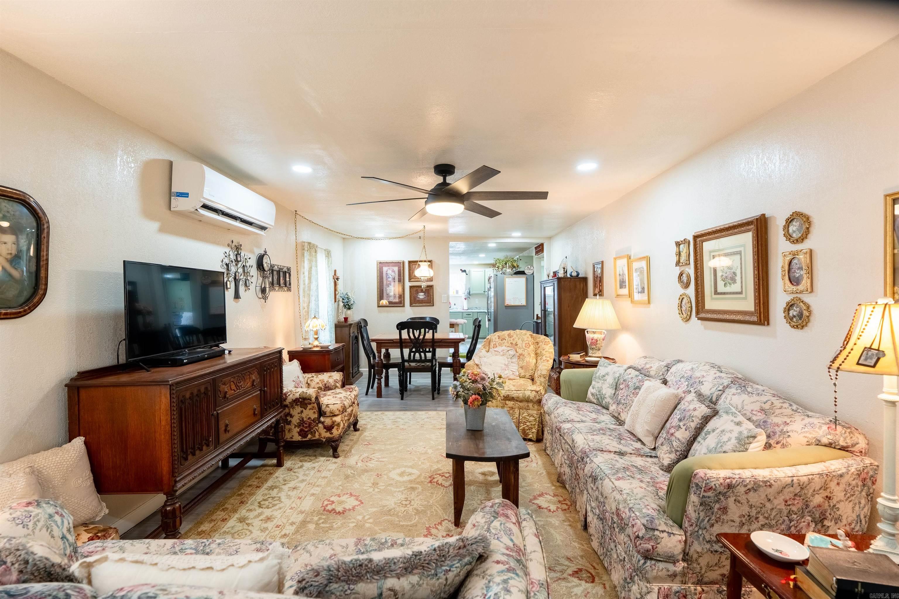 56 Sidney  Evening Shade, AR