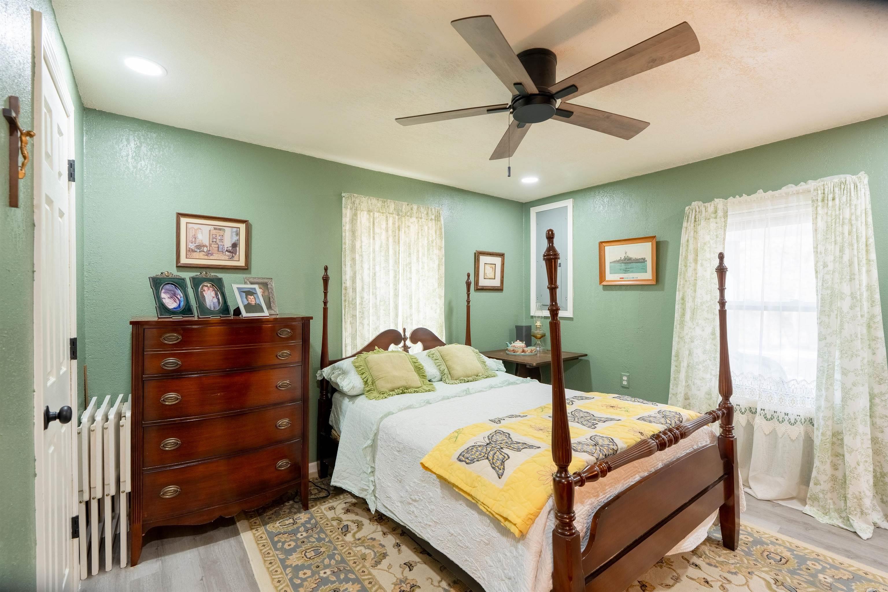 56 Sidney  Evening Shade, AR