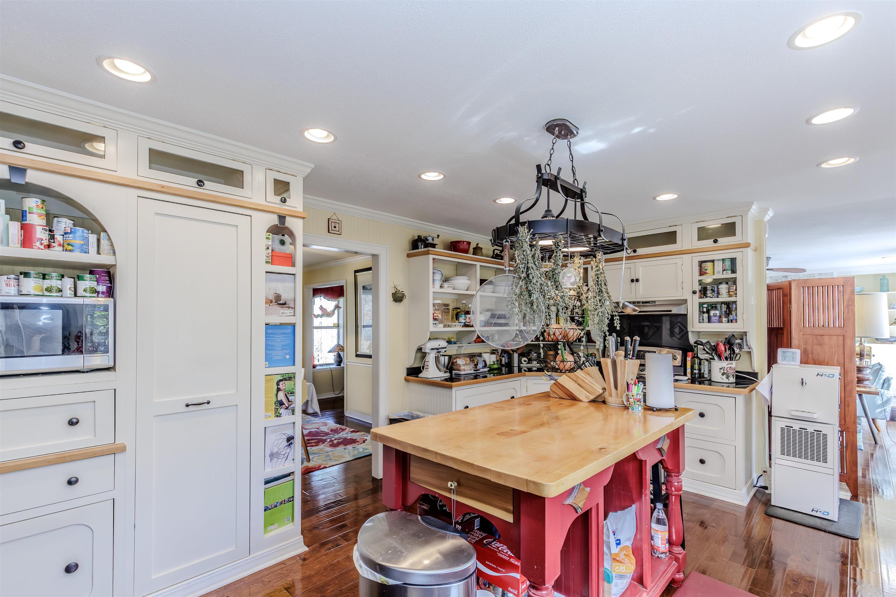 16725 Highway 300  Roland, AR