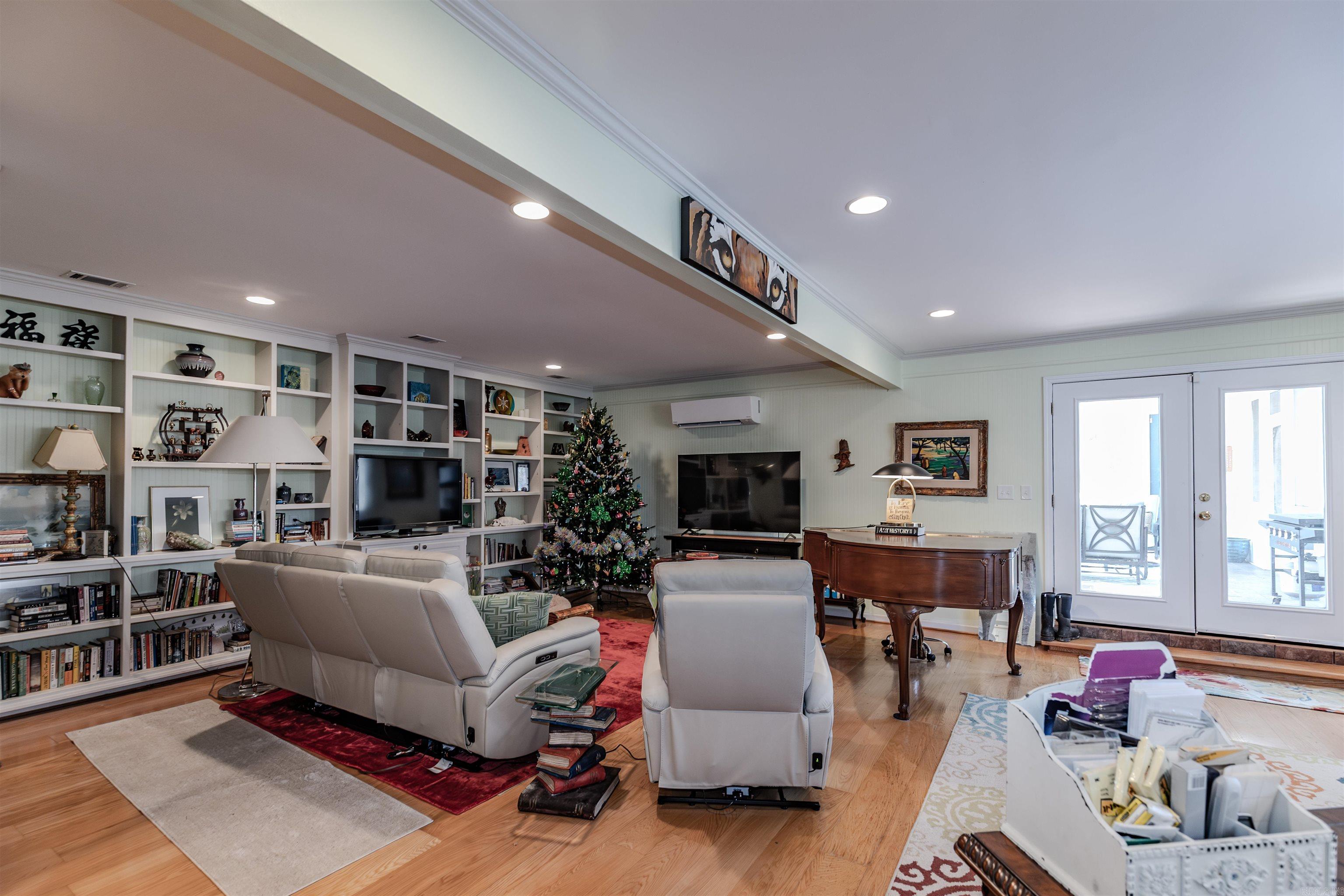 16725 Highway 300  Roland, AR