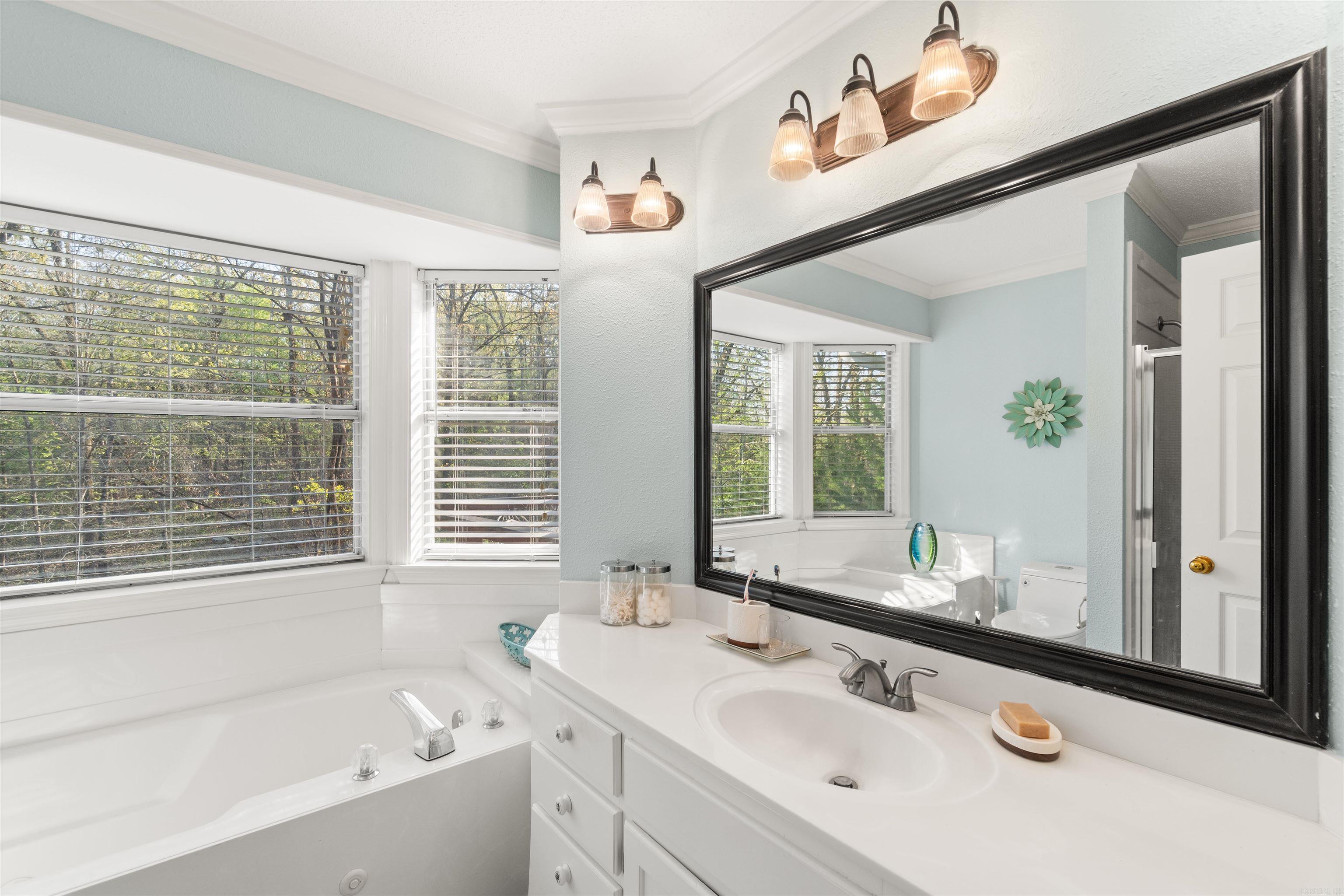 16725 Highway 300 Highway Roland, AR 72135