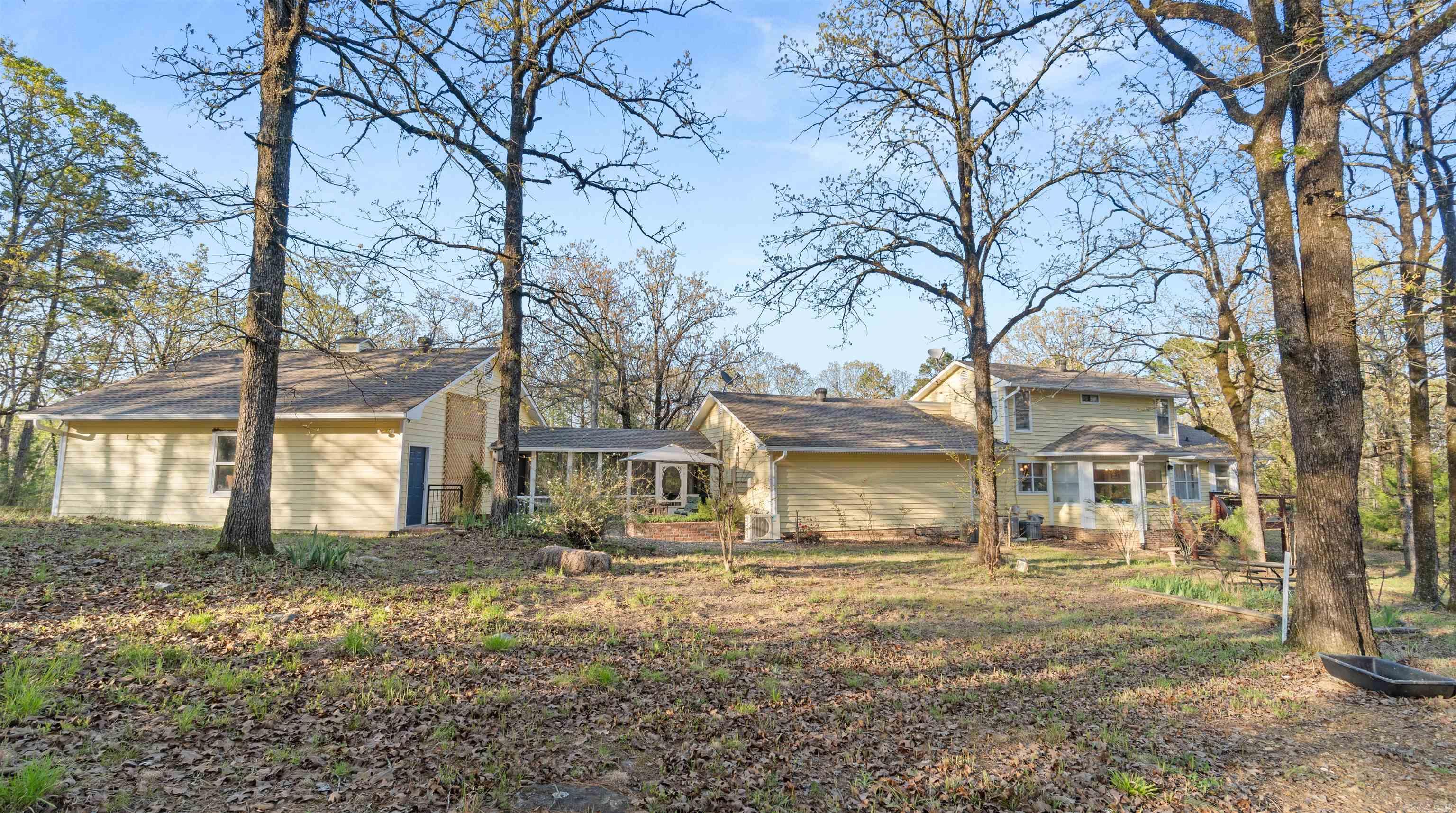 16725 Highway 300 Highway Roland, AR 72135