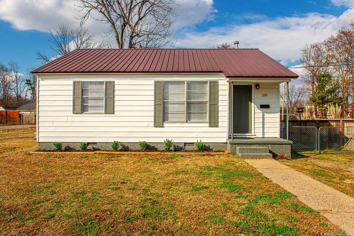 205 Rock  North Little Rock, AR