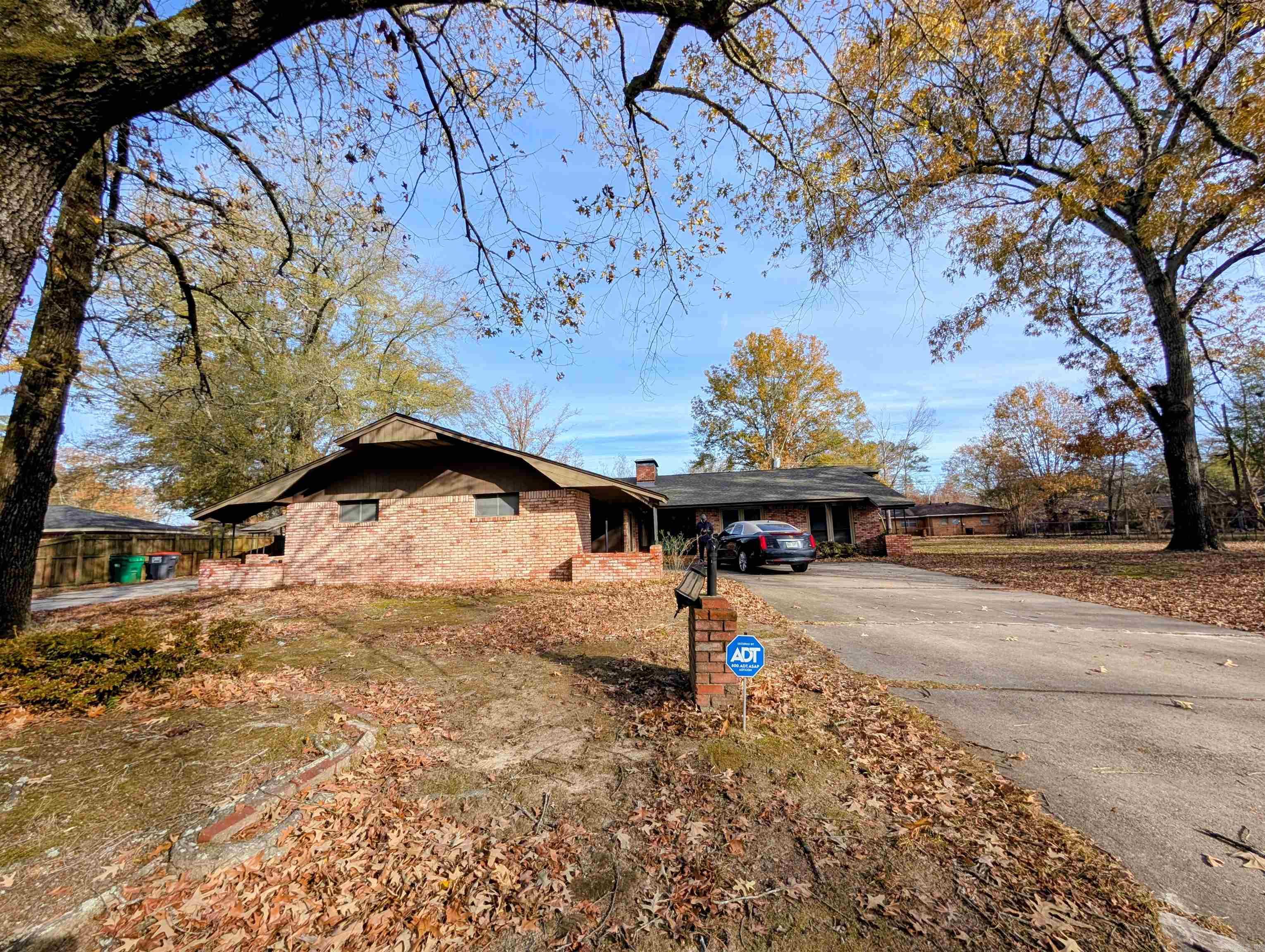 2403 W 40th Ave  Pine Bluff, AR