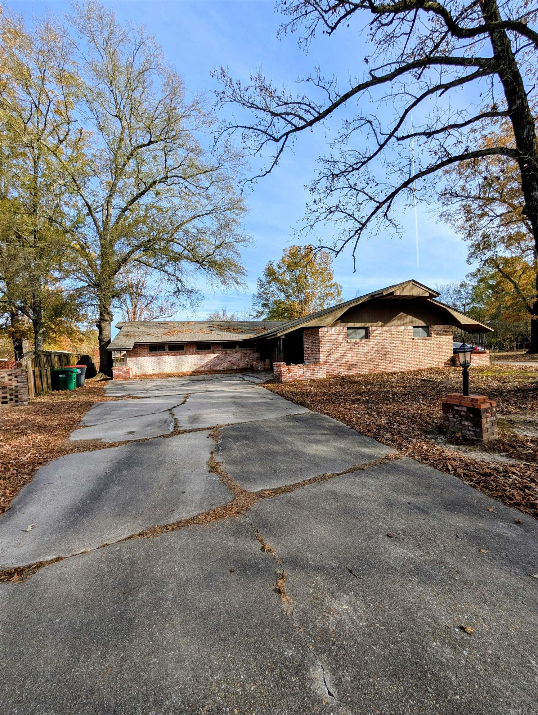 2403 W 40th Ave  Pine Bluff, AR