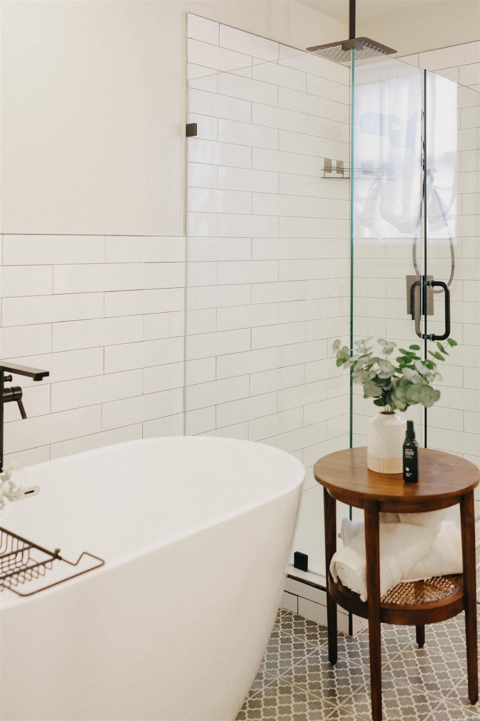 5812 N Locust St  North Little Rock, AR