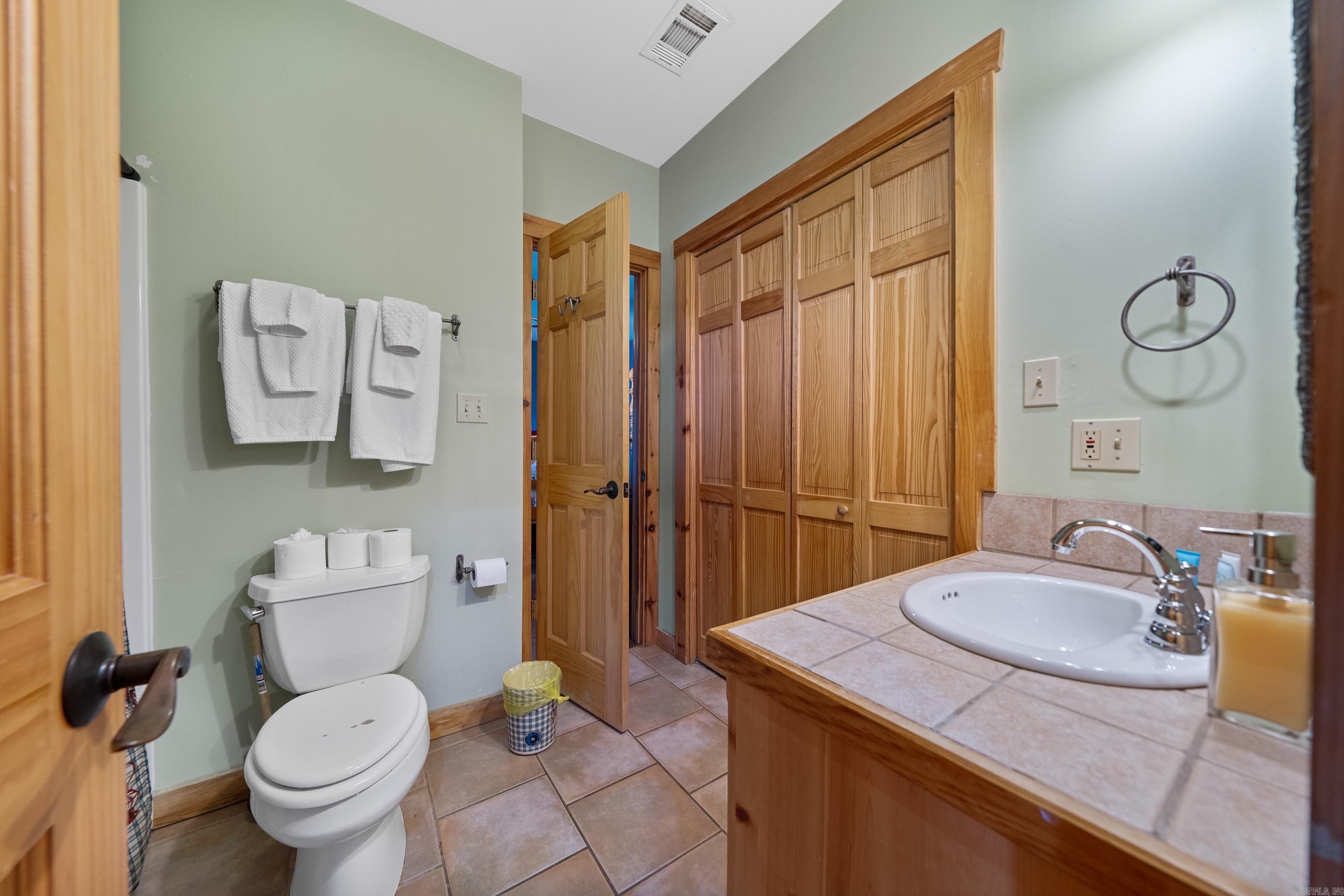 1415 Lakeshore  Hot Springs, AR