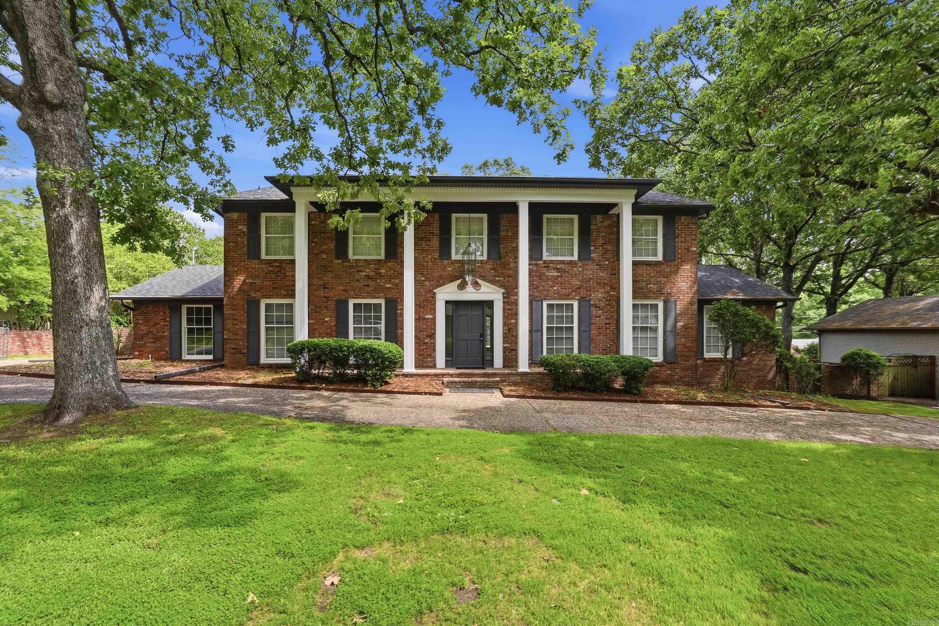 2916 Justin Matthews Dr North Little Rock, AR 72116