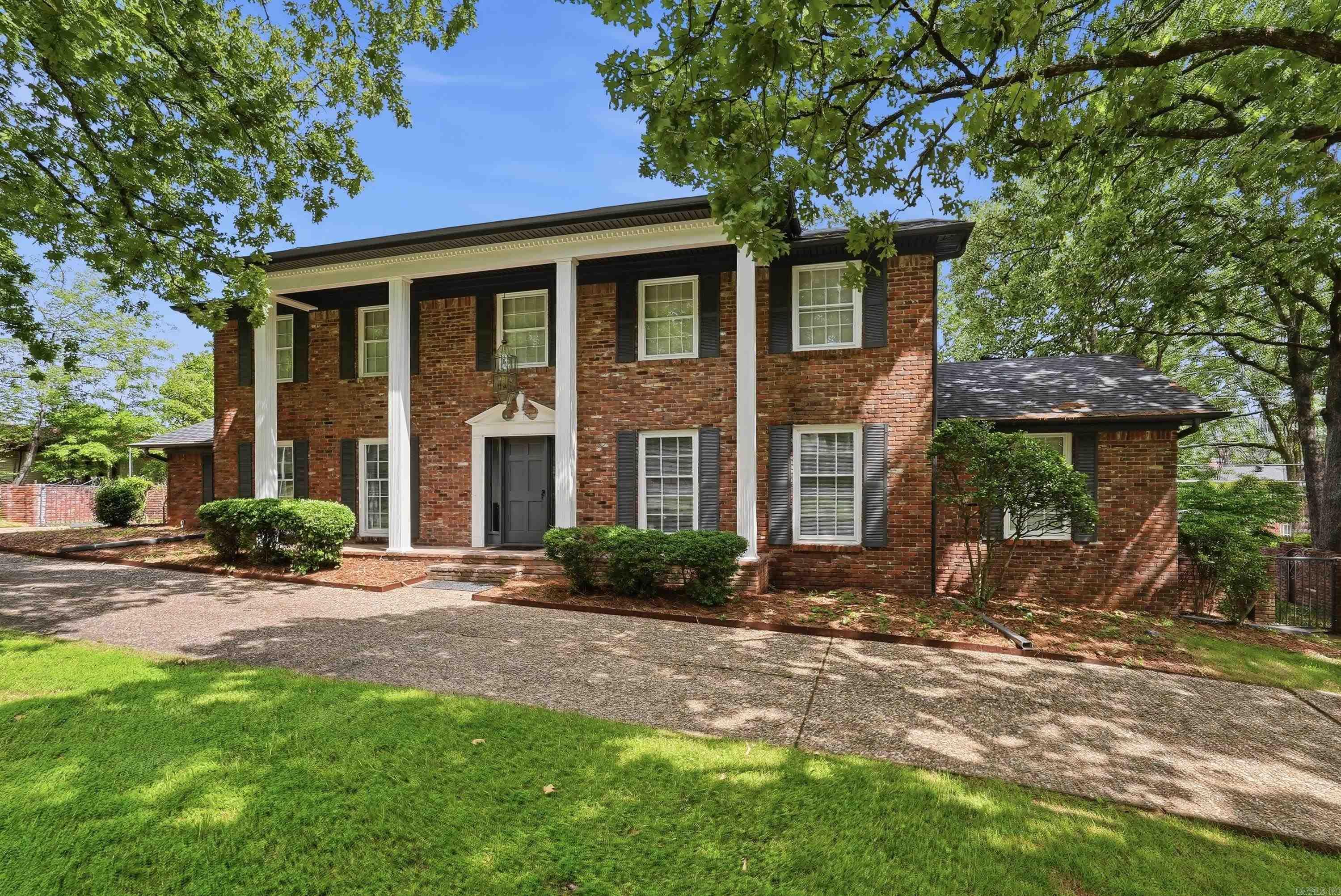 2916 Justin Matthews Dr North Little Rock, AR 72116