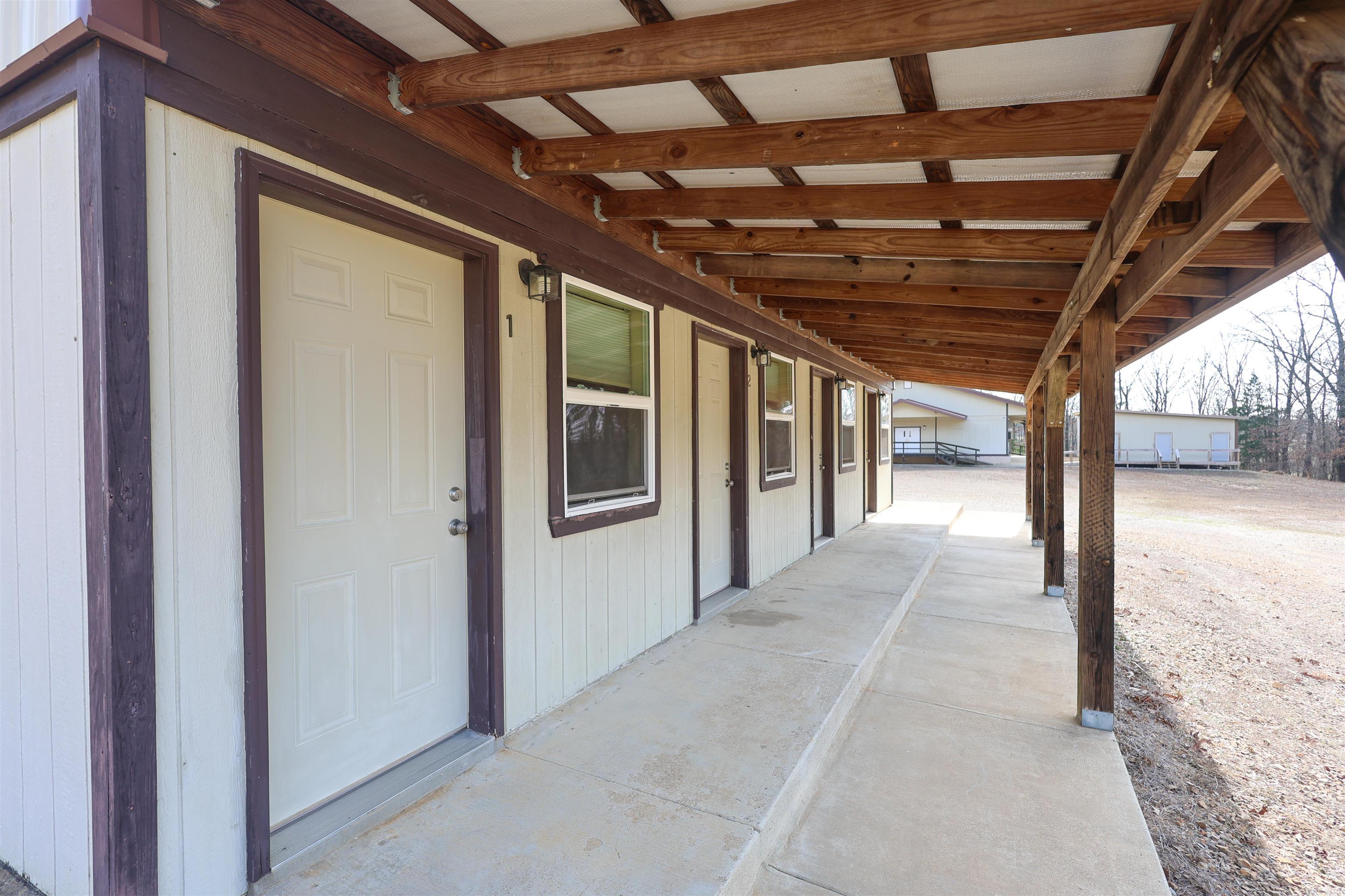 759 N BUMBLEBEE  Glenwood, AR