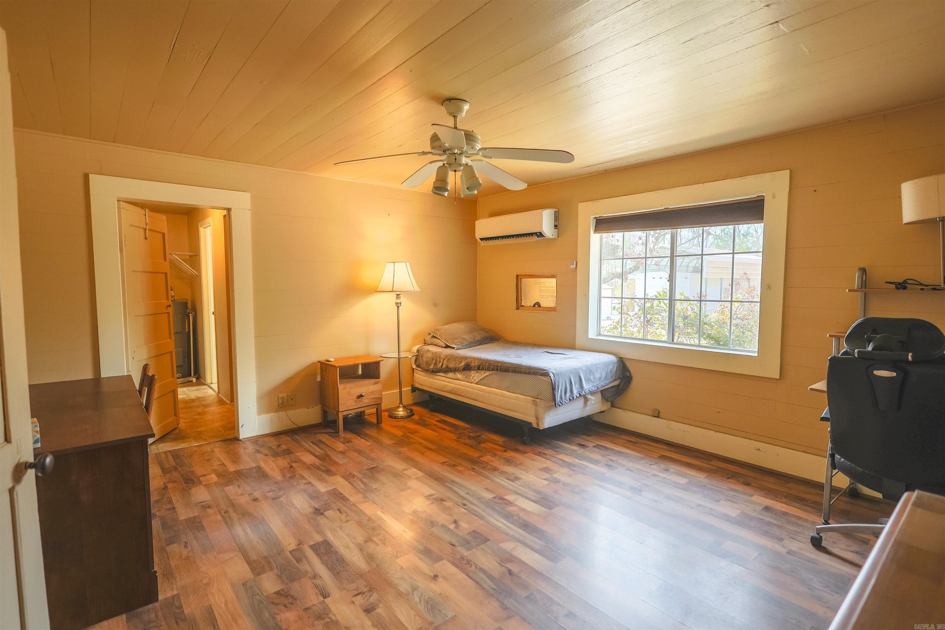 759 N BUMBLEBEE  Glenwood, AR