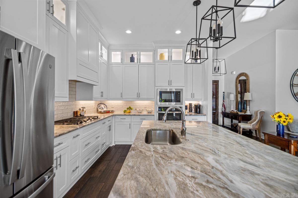 7730 S SHORELINE  Benton, AR