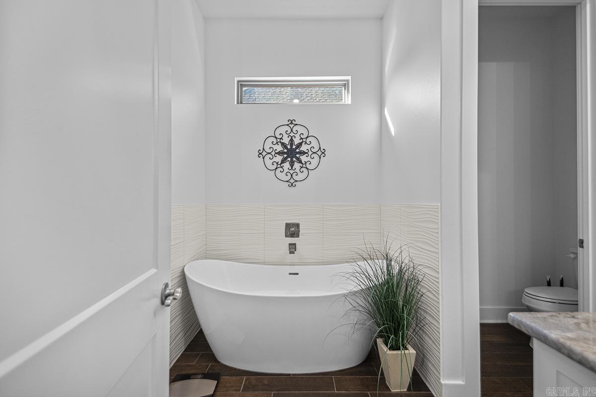 7730 S SHORELINE  Benton, AR