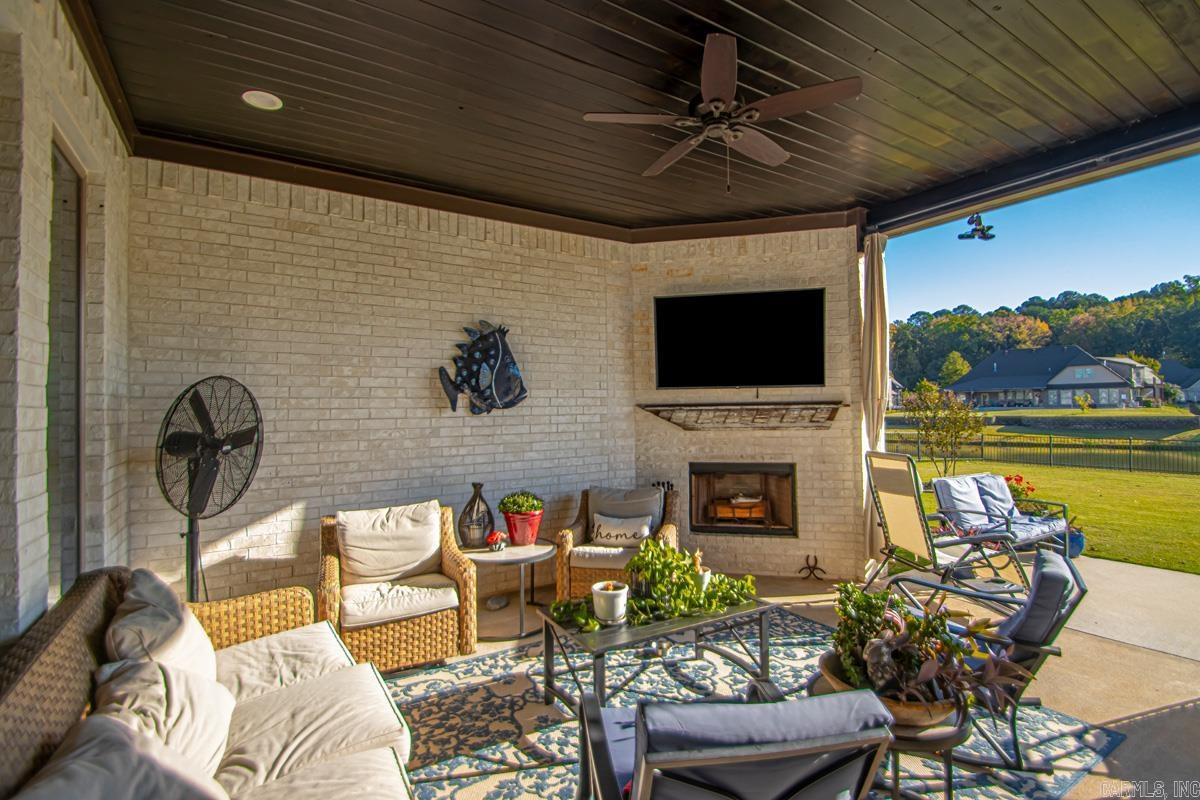 7730 S SHORELINE  Benton, AR