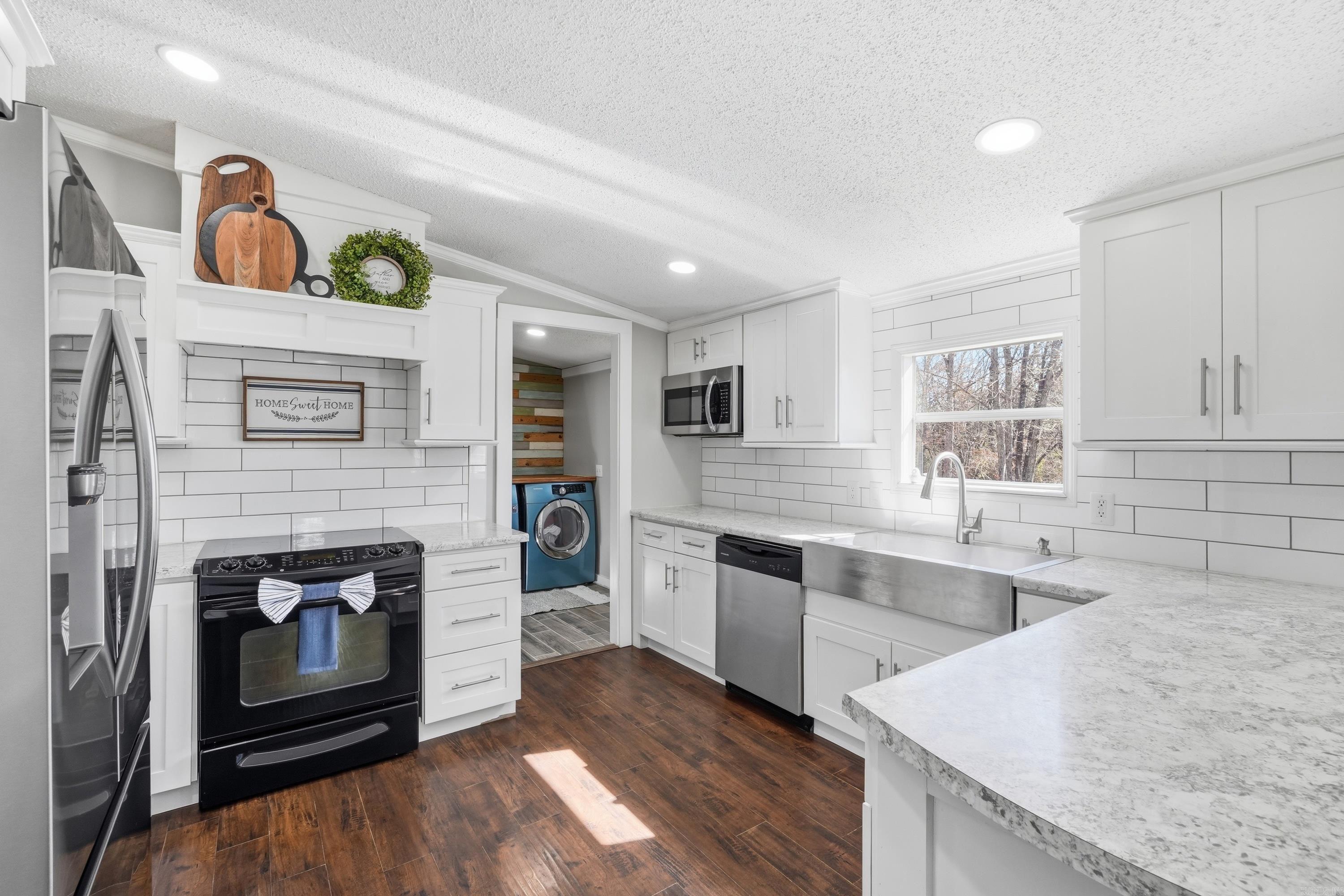 7 Serendipity  Houston, AR