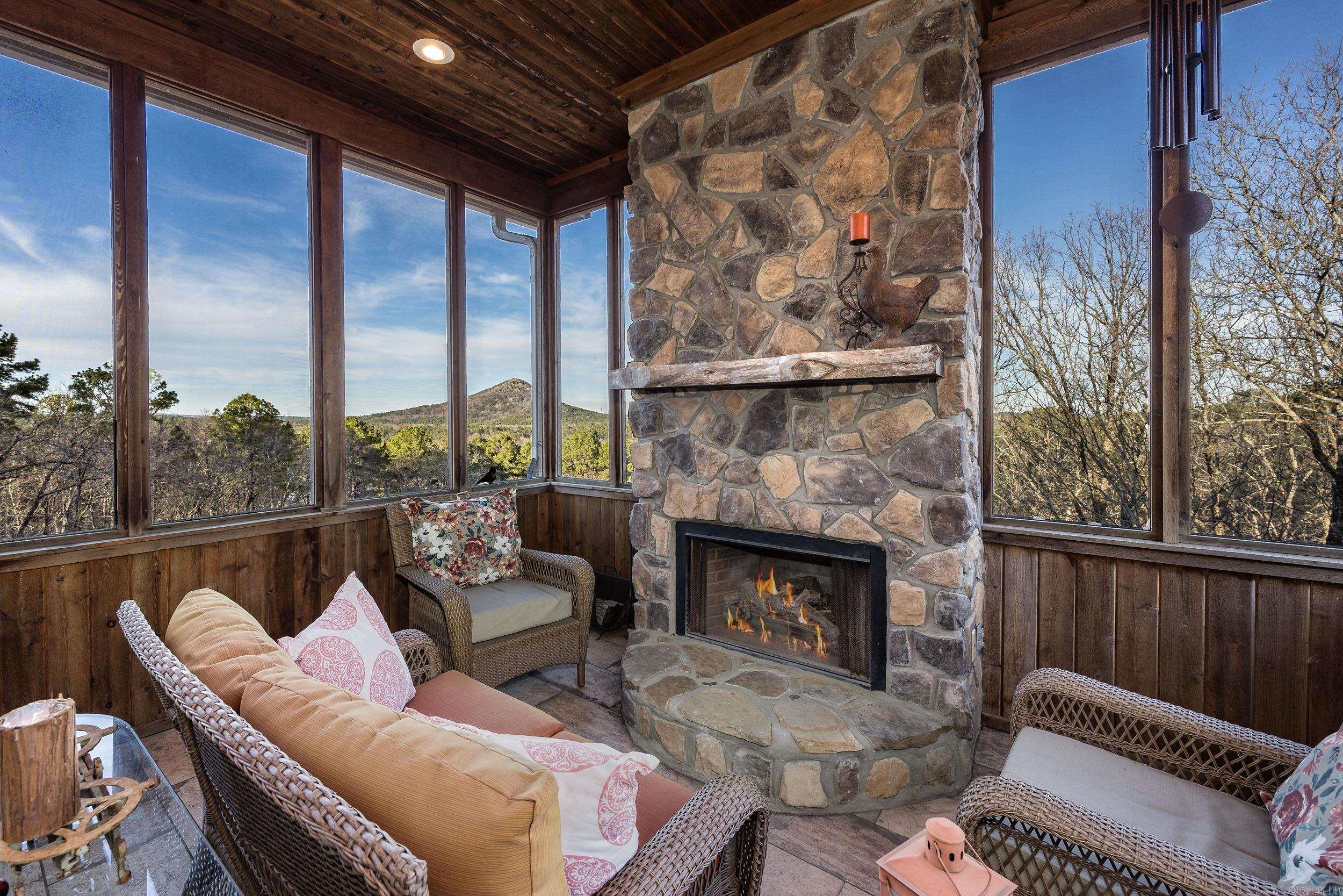 6916 Westridge  Roland, AR