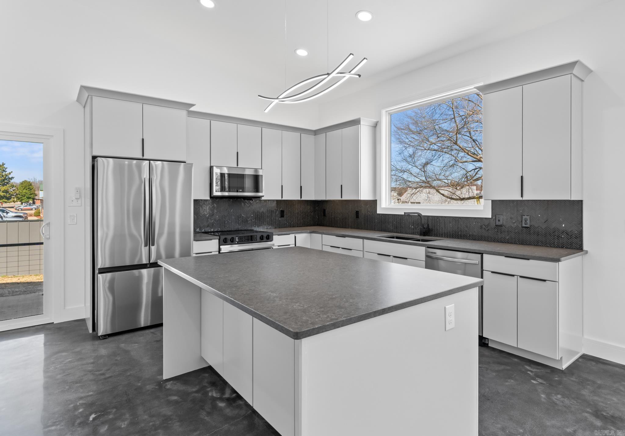 1001 Bluebird Lane  Mountain Home, AR