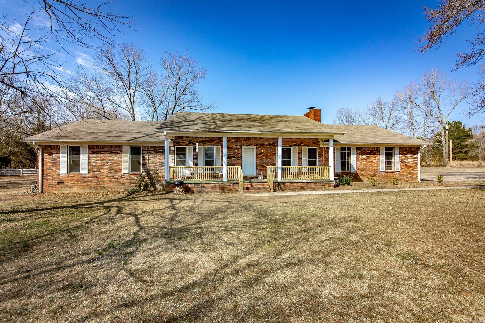 1129 W Main St  Austin, AR