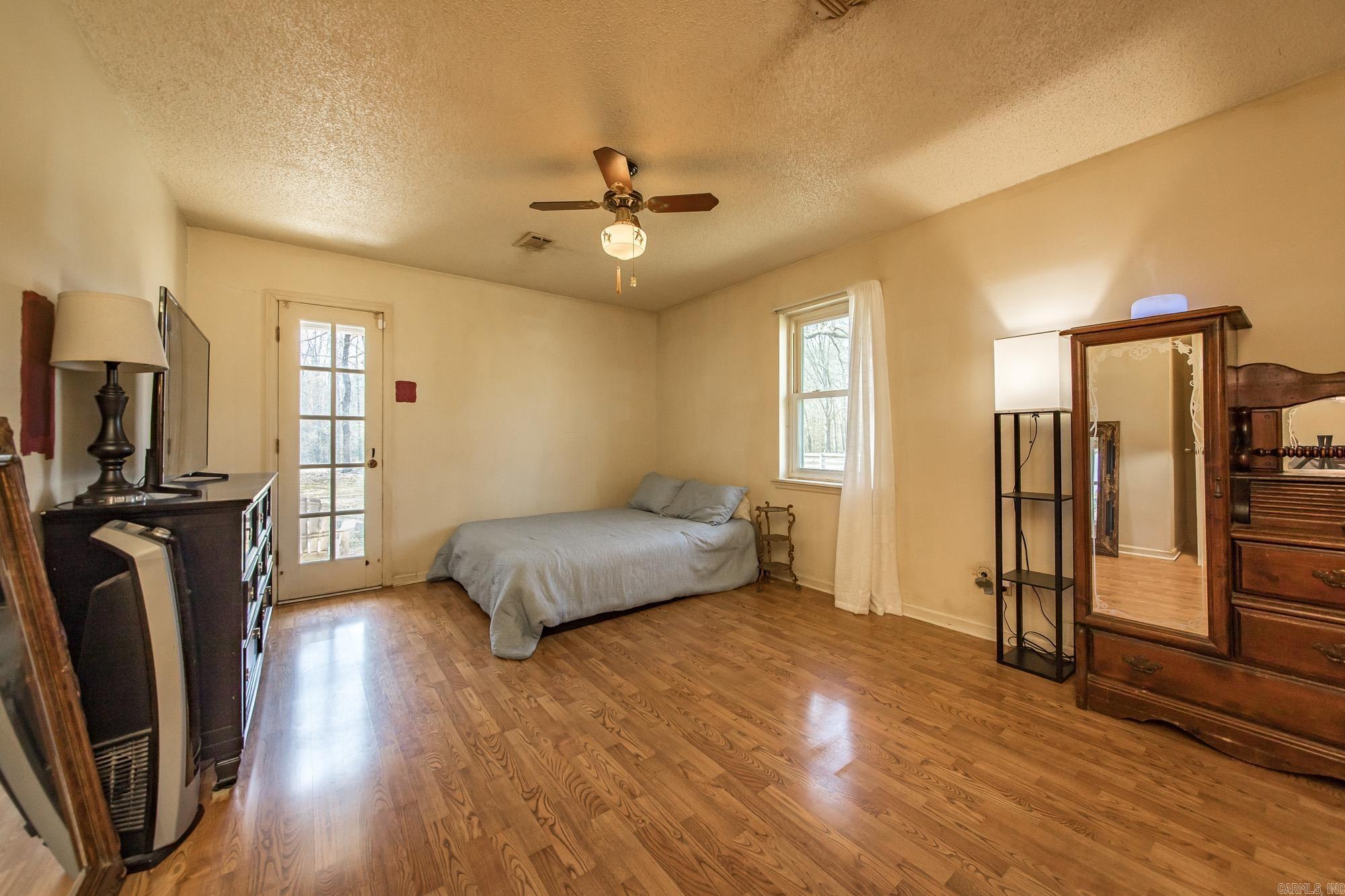 1129 W Main St  Austin, AR