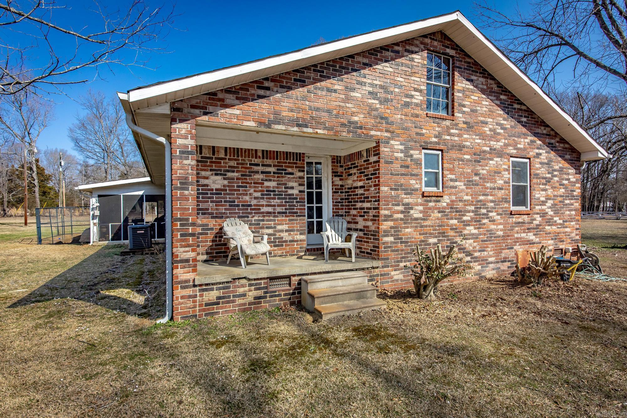 1129 W Main St  Austin, AR