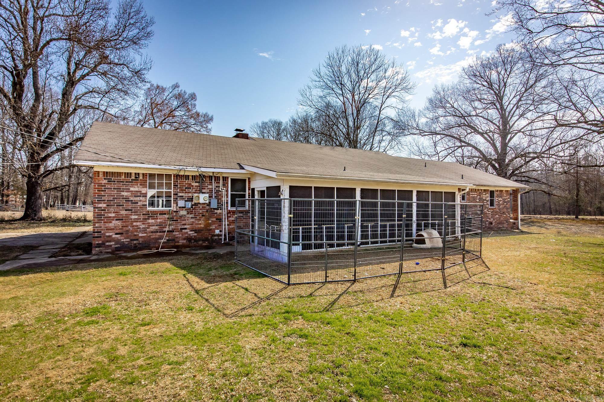 1129 W Main St  Austin, AR