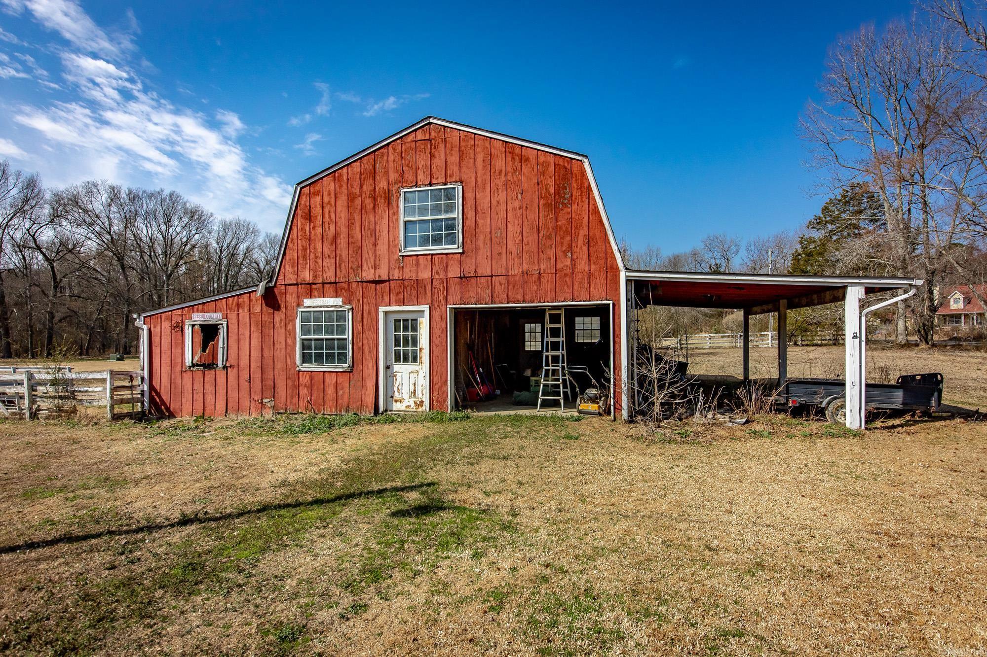 1129 W Main St  Austin, AR