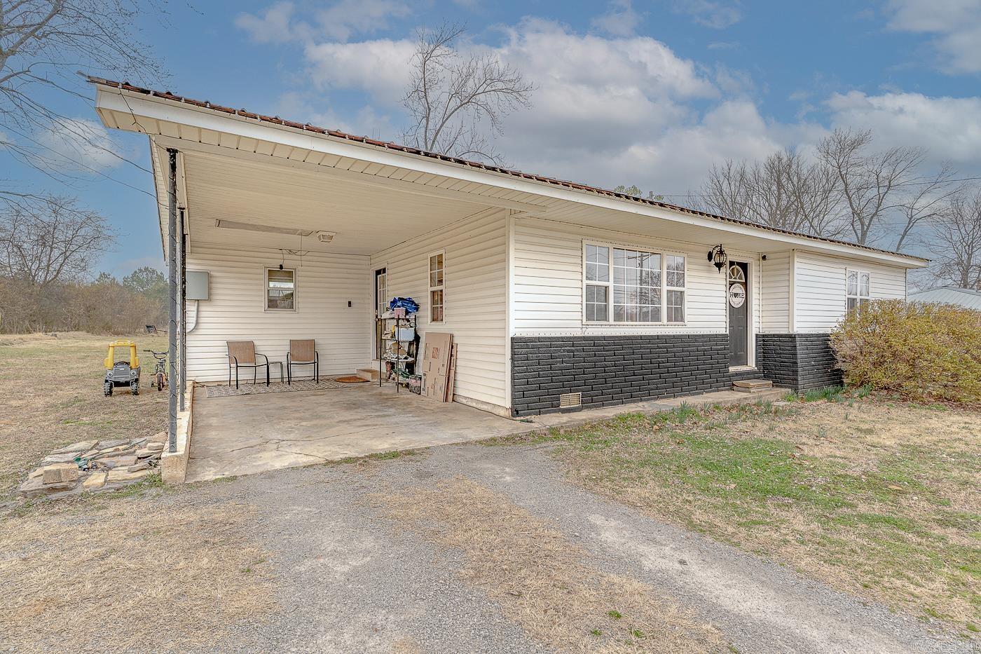 180 College  Melbourne, AR