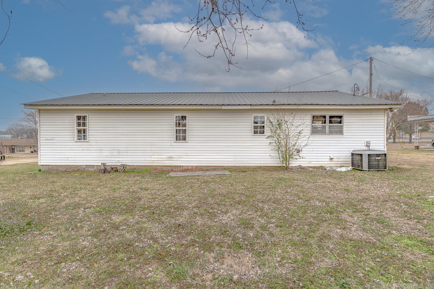 180 College  Melbourne, AR